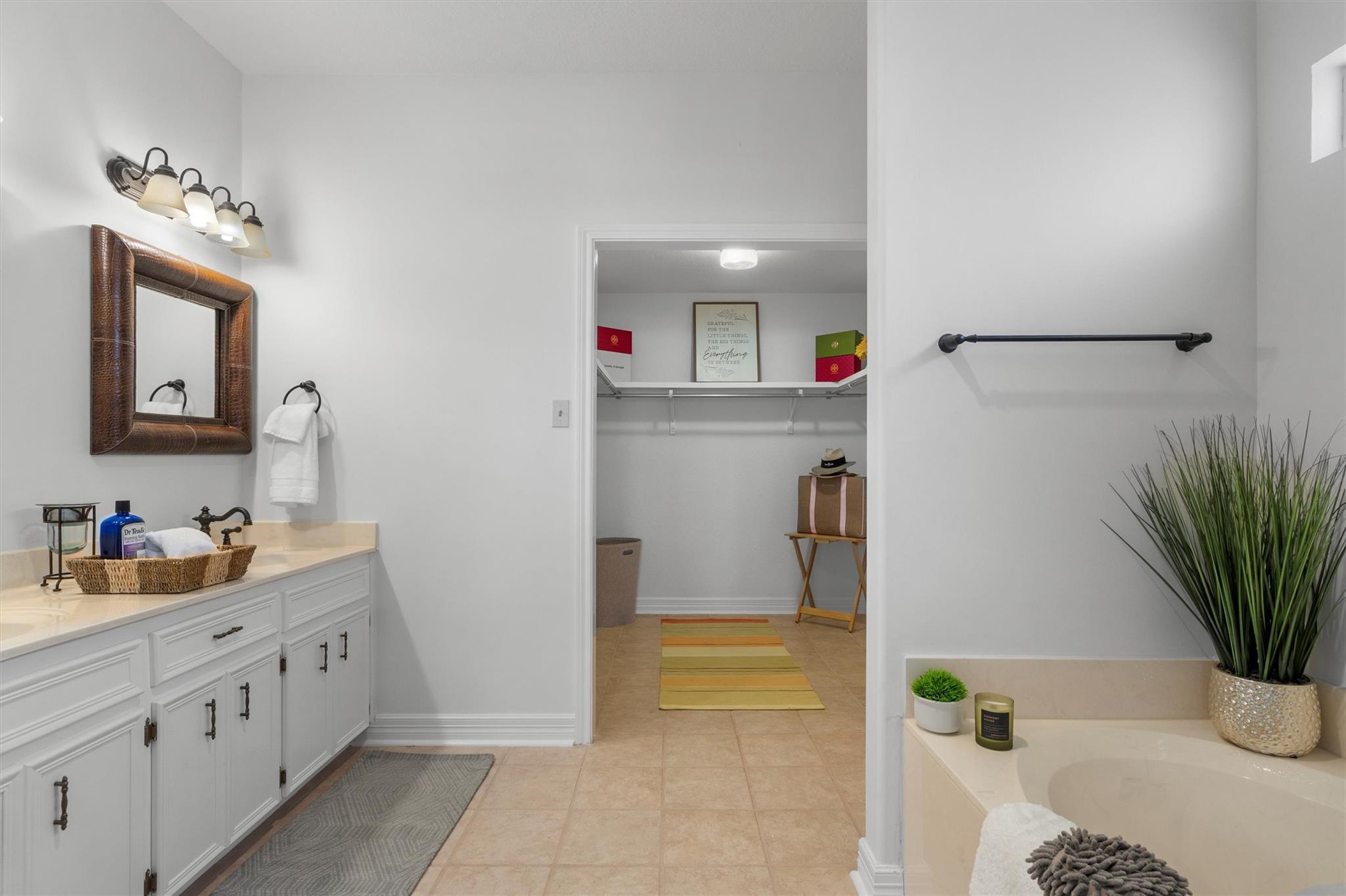 30205 Hacienda Ln, Georgetown, TX 78628