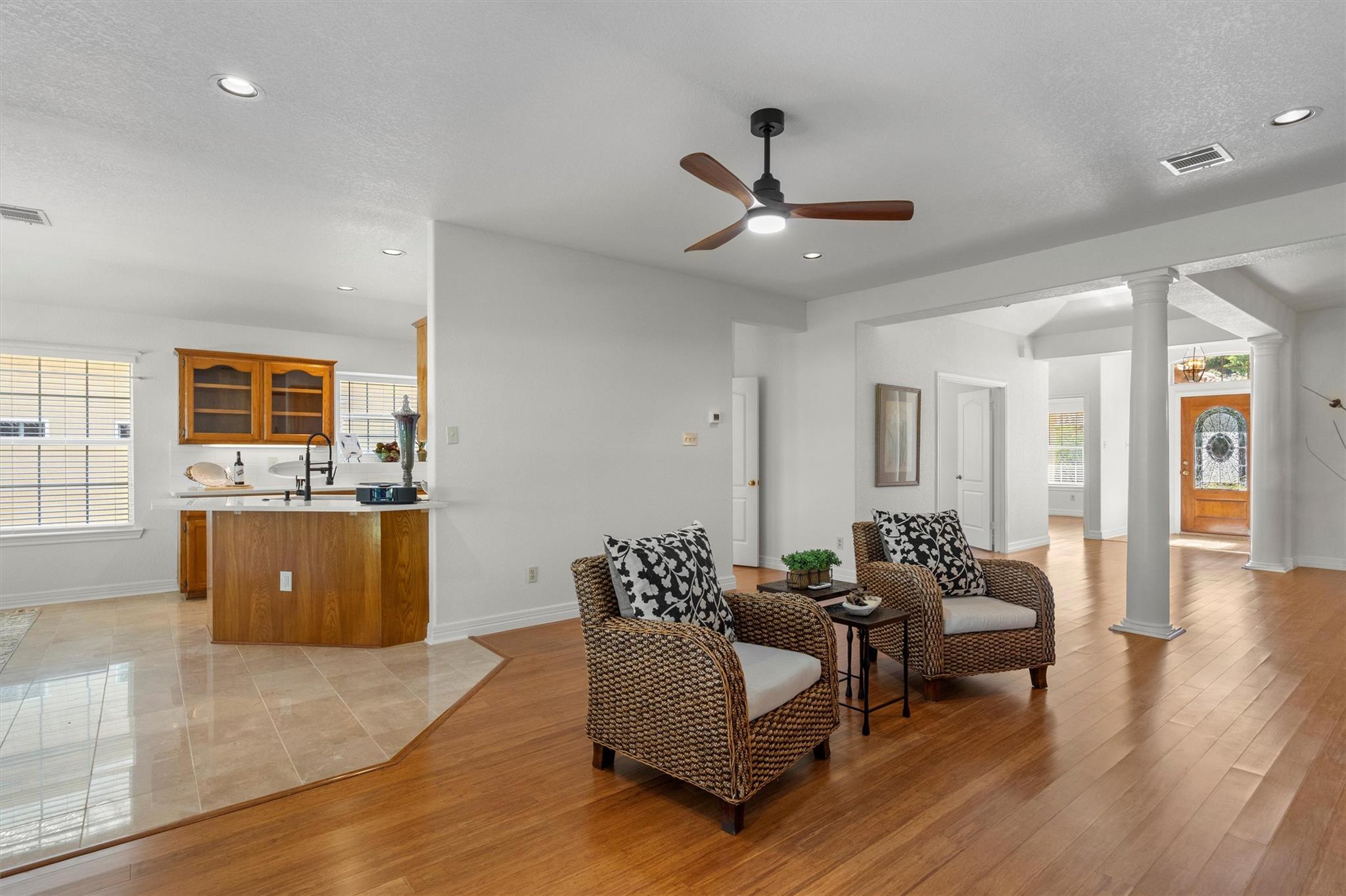 30205 Hacienda Ln, Georgetown, TX 78628