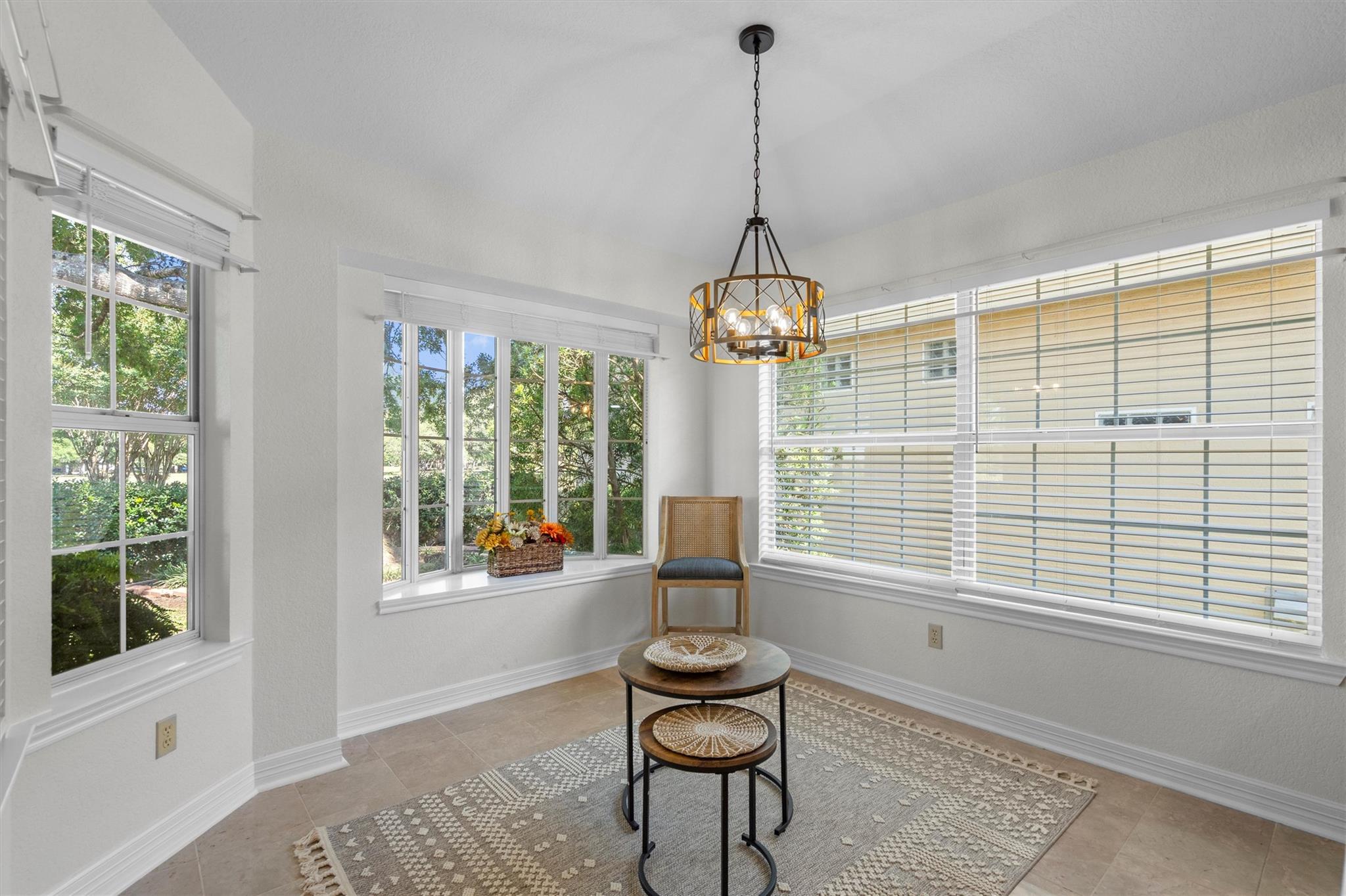 30205 Hacienda Ln, Georgetown, TX 78628