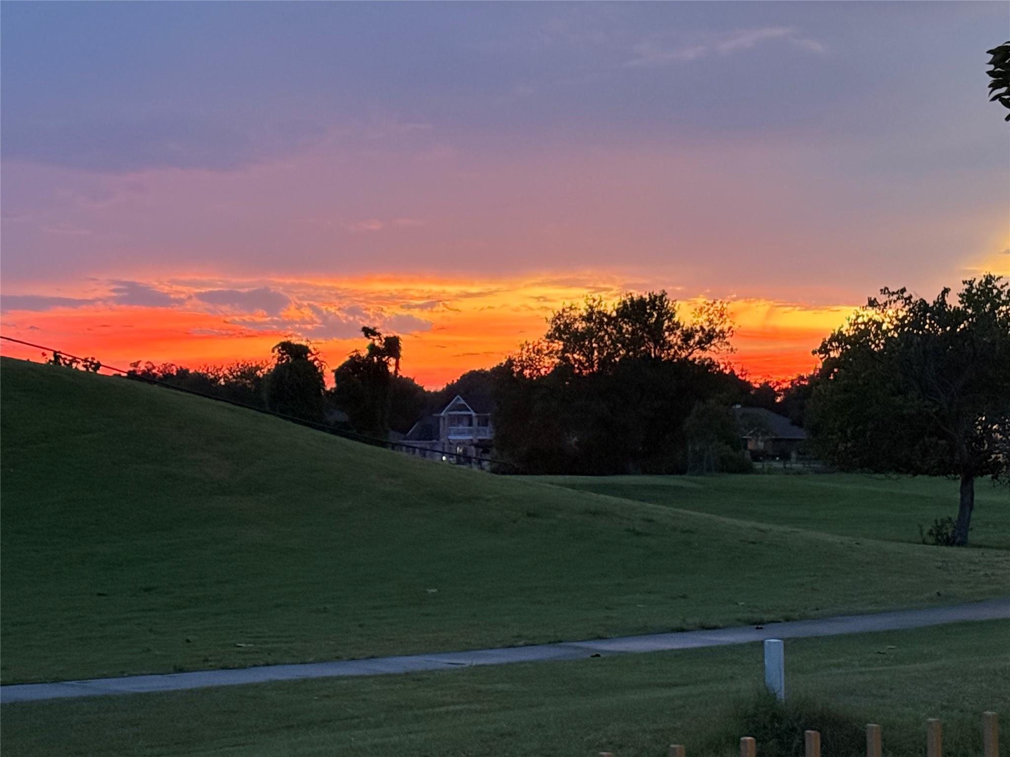 30205 Hacienda Ln, Georgetown, TX 78628