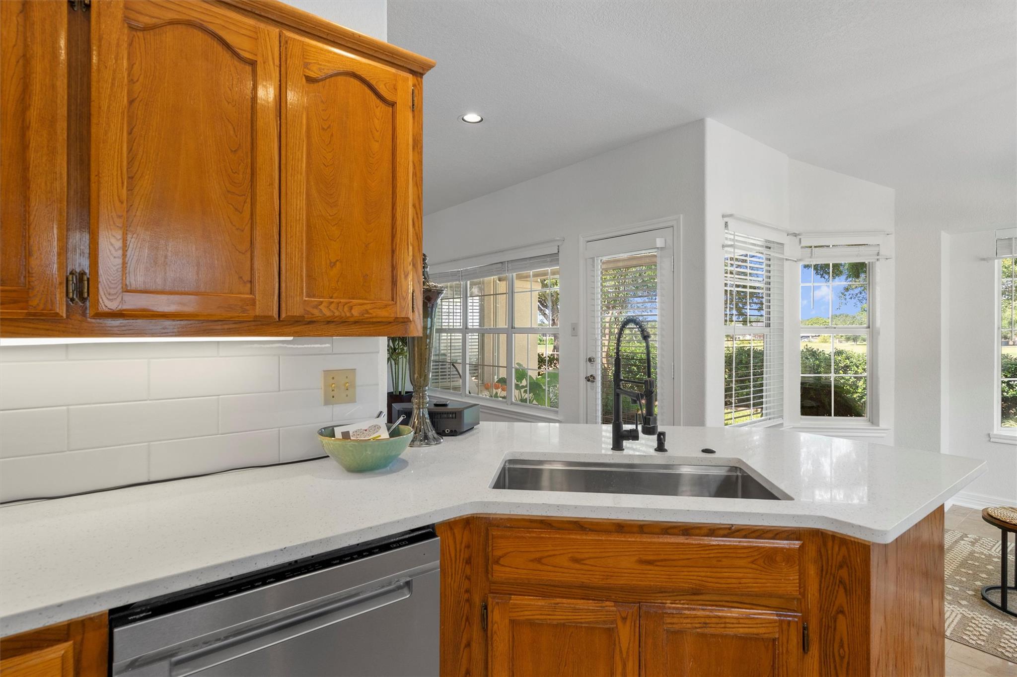 30205 Hacienda Ln, Georgetown, TX 78628