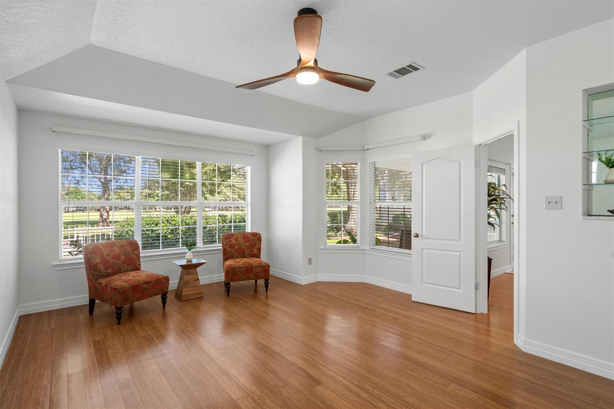 30205 Hacienda Ln, Georgetown, TX 78628