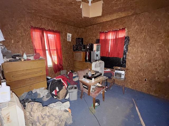 413 SW 1st St, Waelder, TX 78959