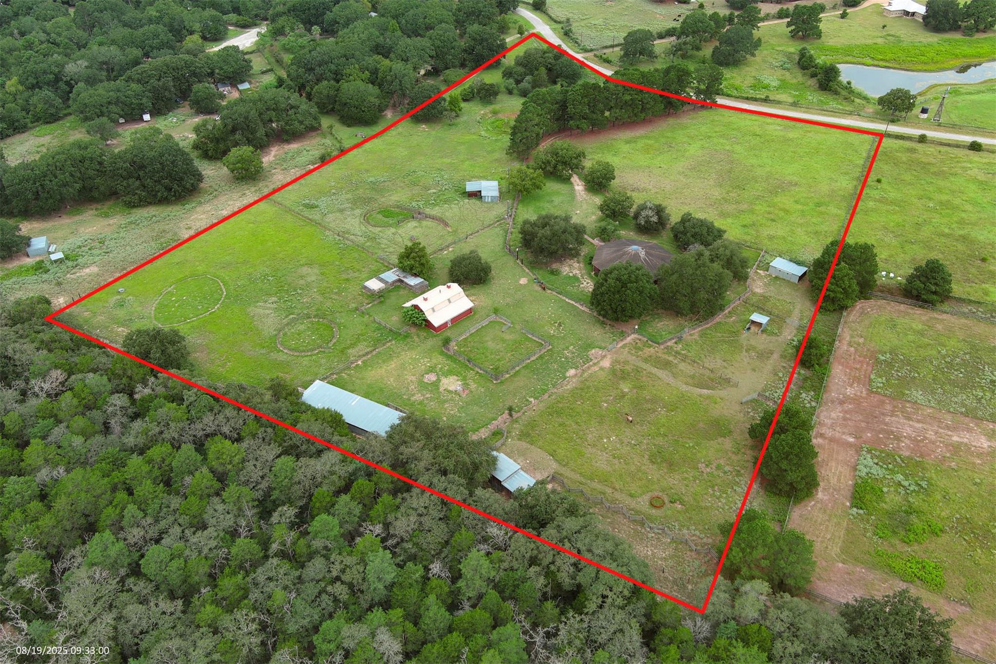 777 Cardinal Dr, Paige, TX 78659