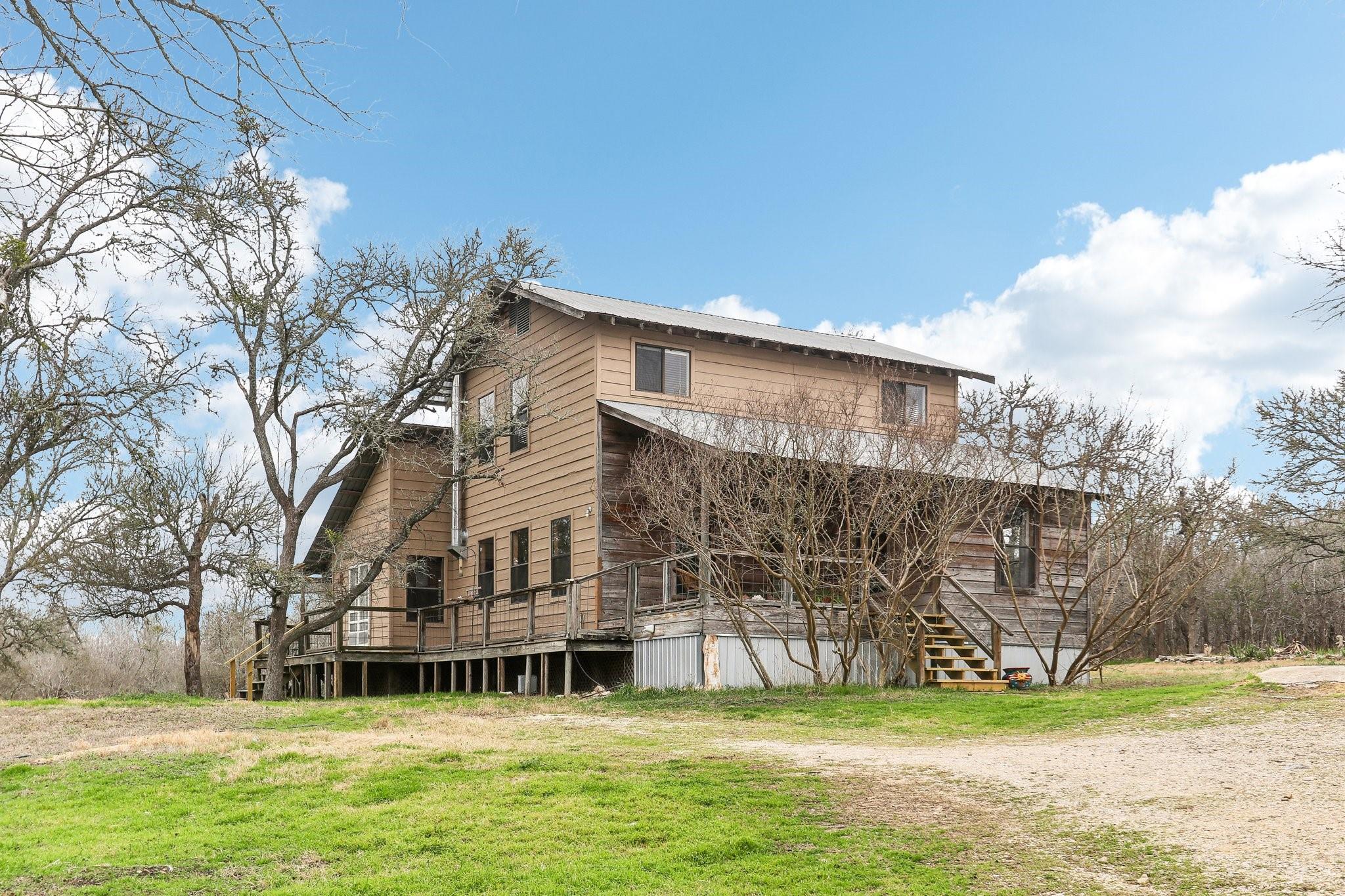 110 McDowell Rd # B, Del Valle, TX 78617