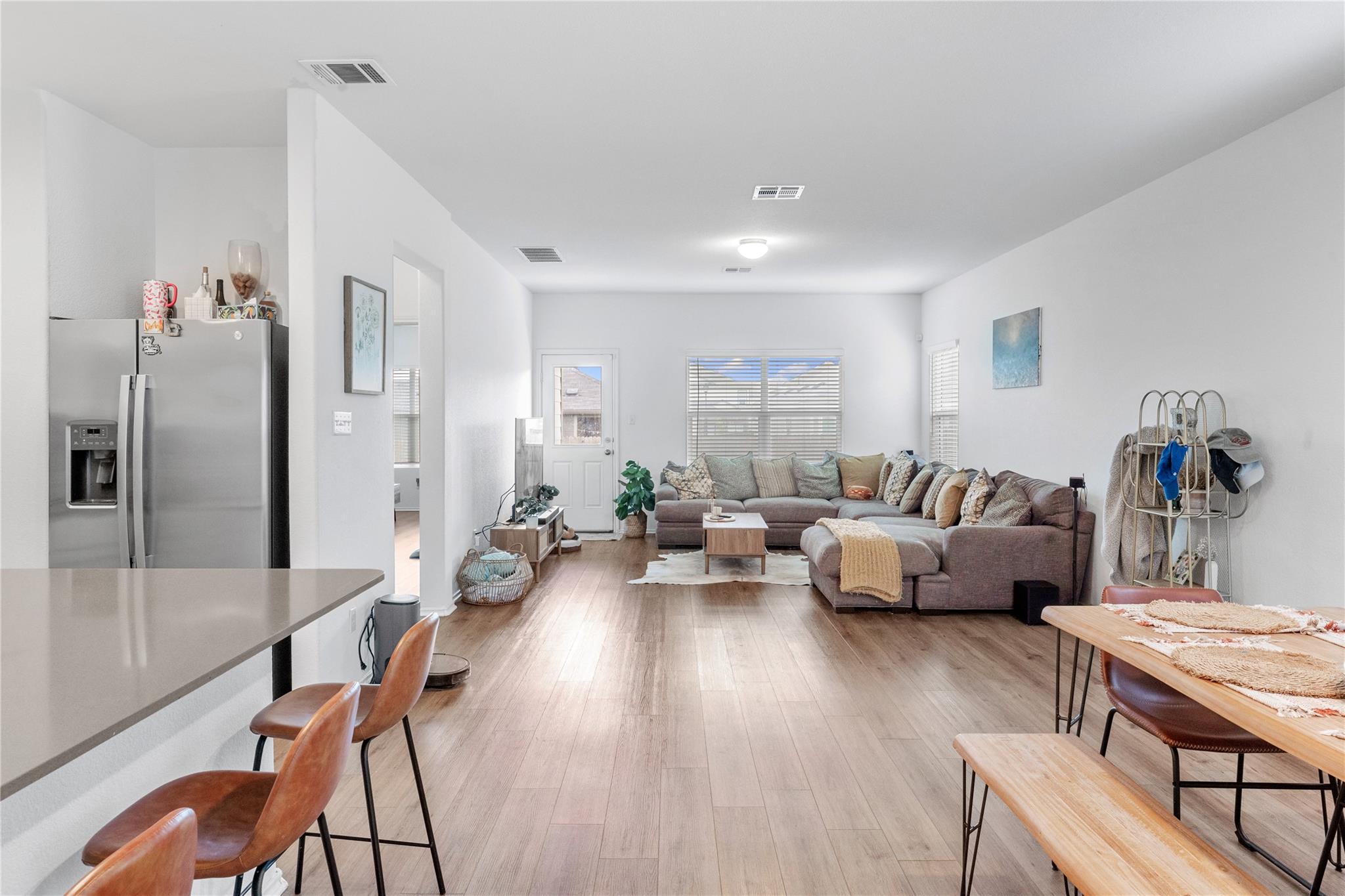 129 Rowdy Yates Way, Jarrell, TX 76537