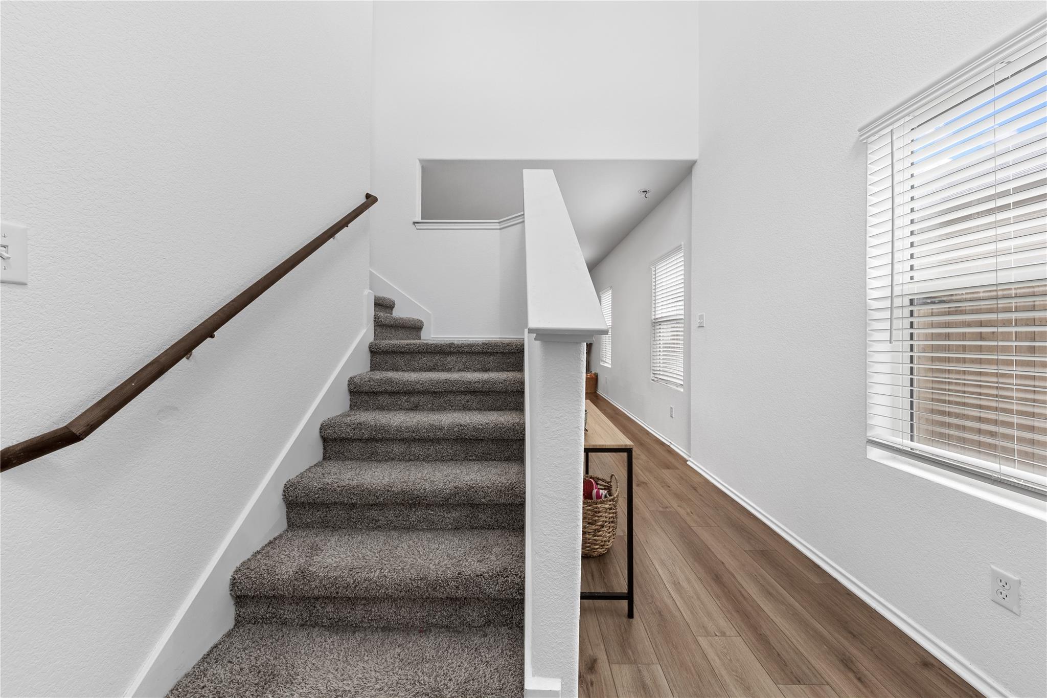 129 Rowdy Yates Way, Jarrell, TX 76537