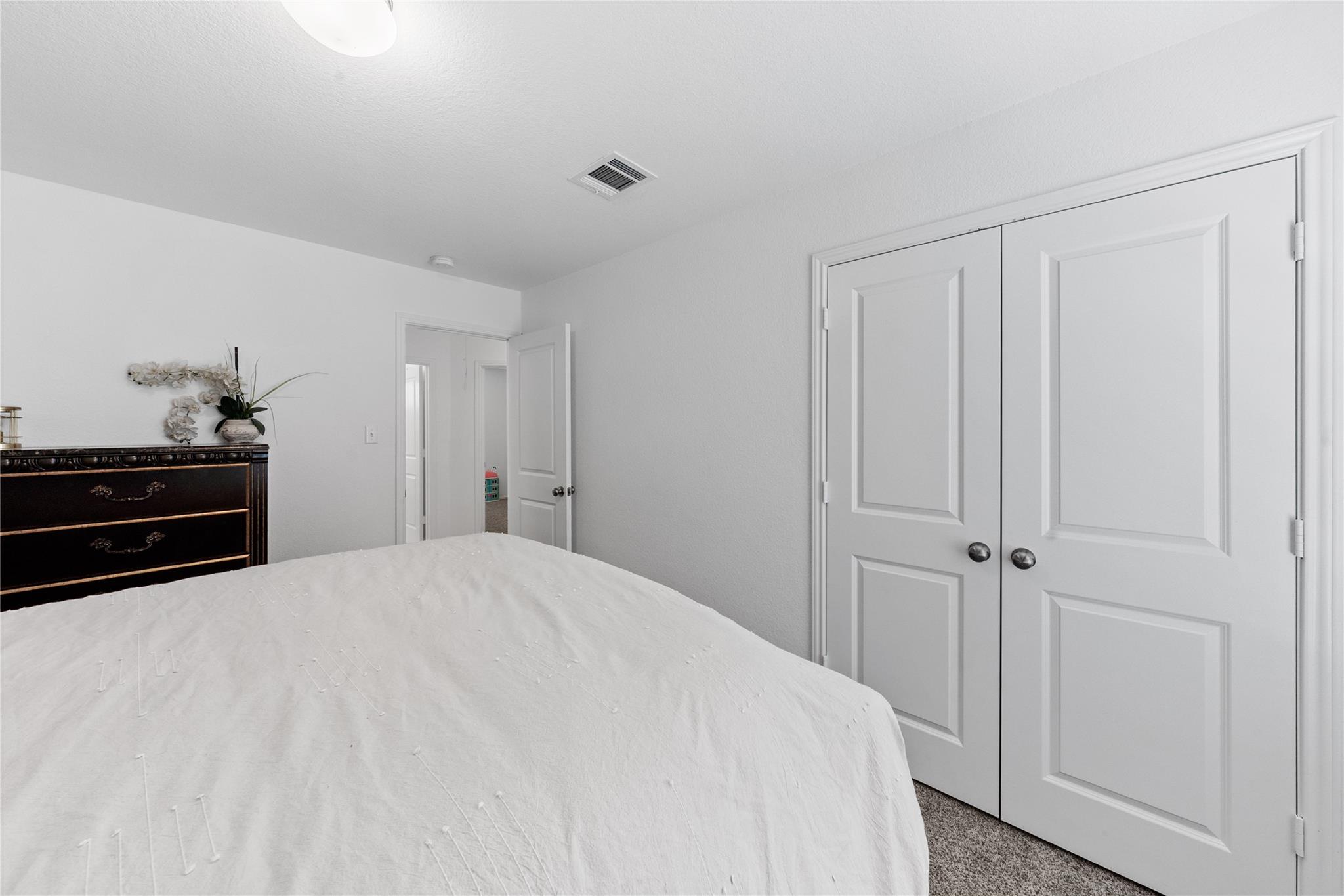 129 Rowdy Yates Way, Jarrell, TX 76537