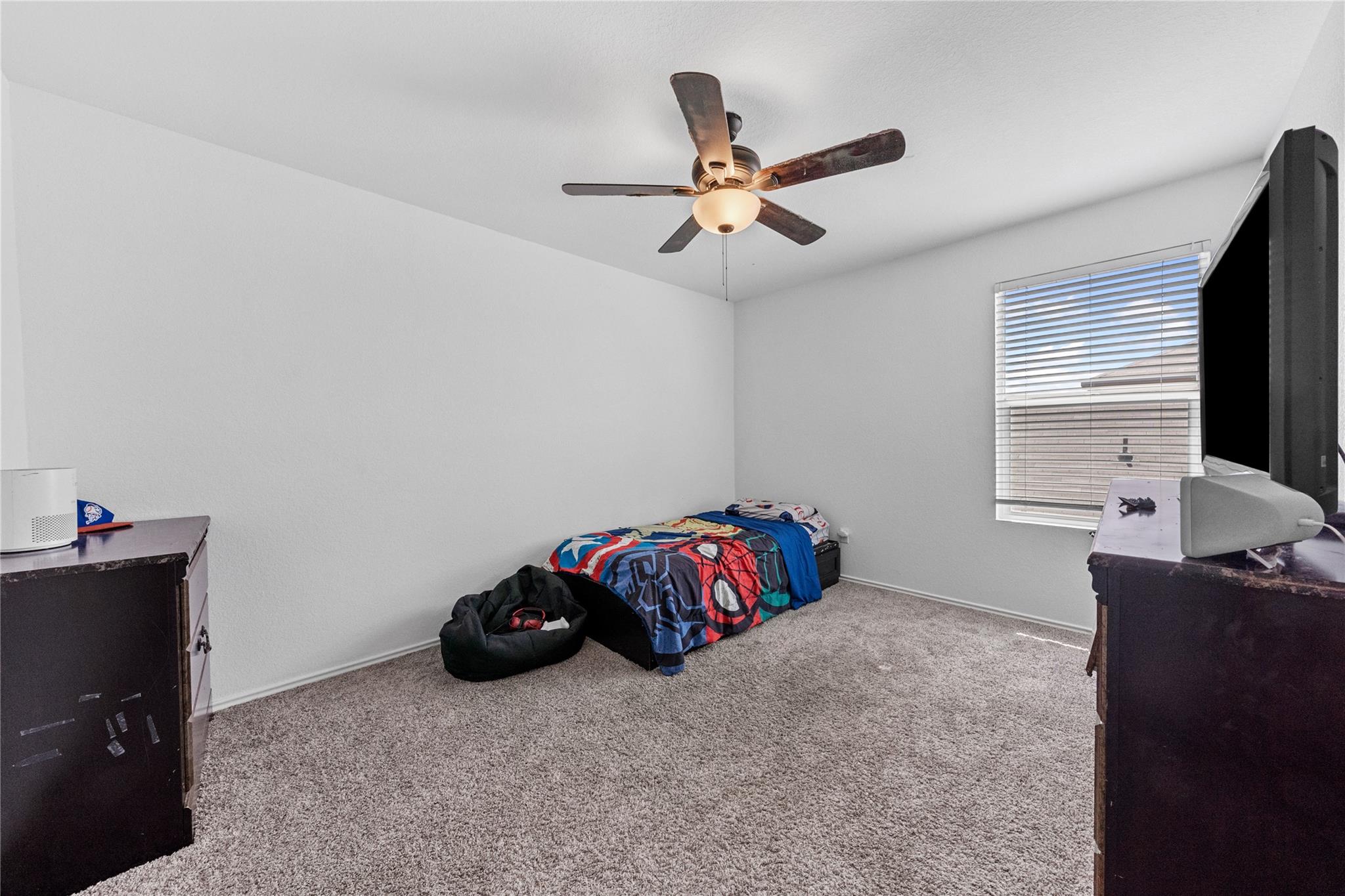 129 Rowdy Yates Way, Jarrell, TX 76537