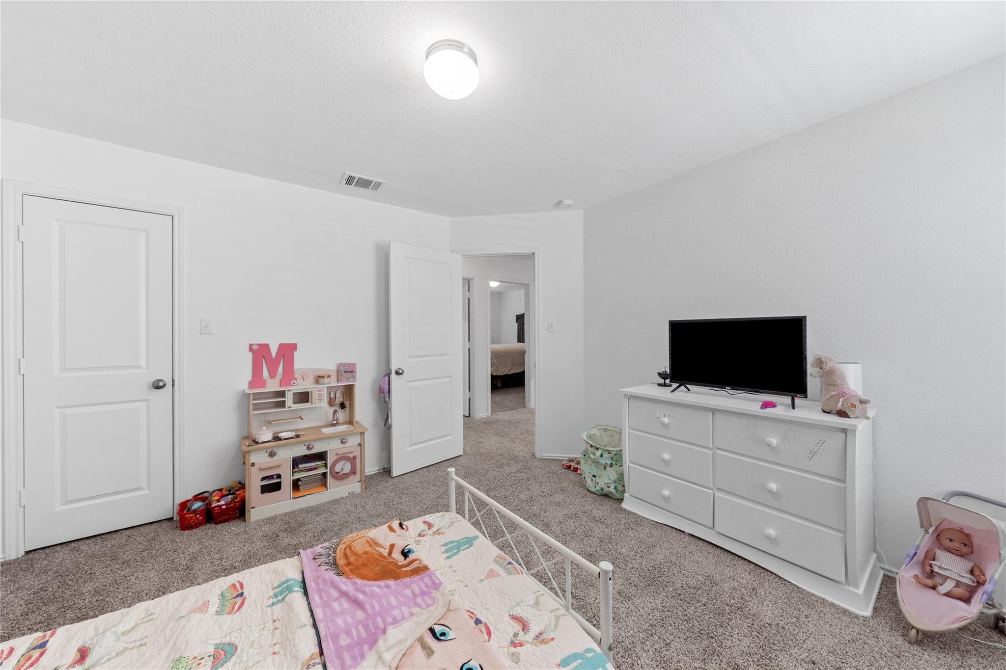 129 Rowdy Yates Way, Jarrell, TX 76537