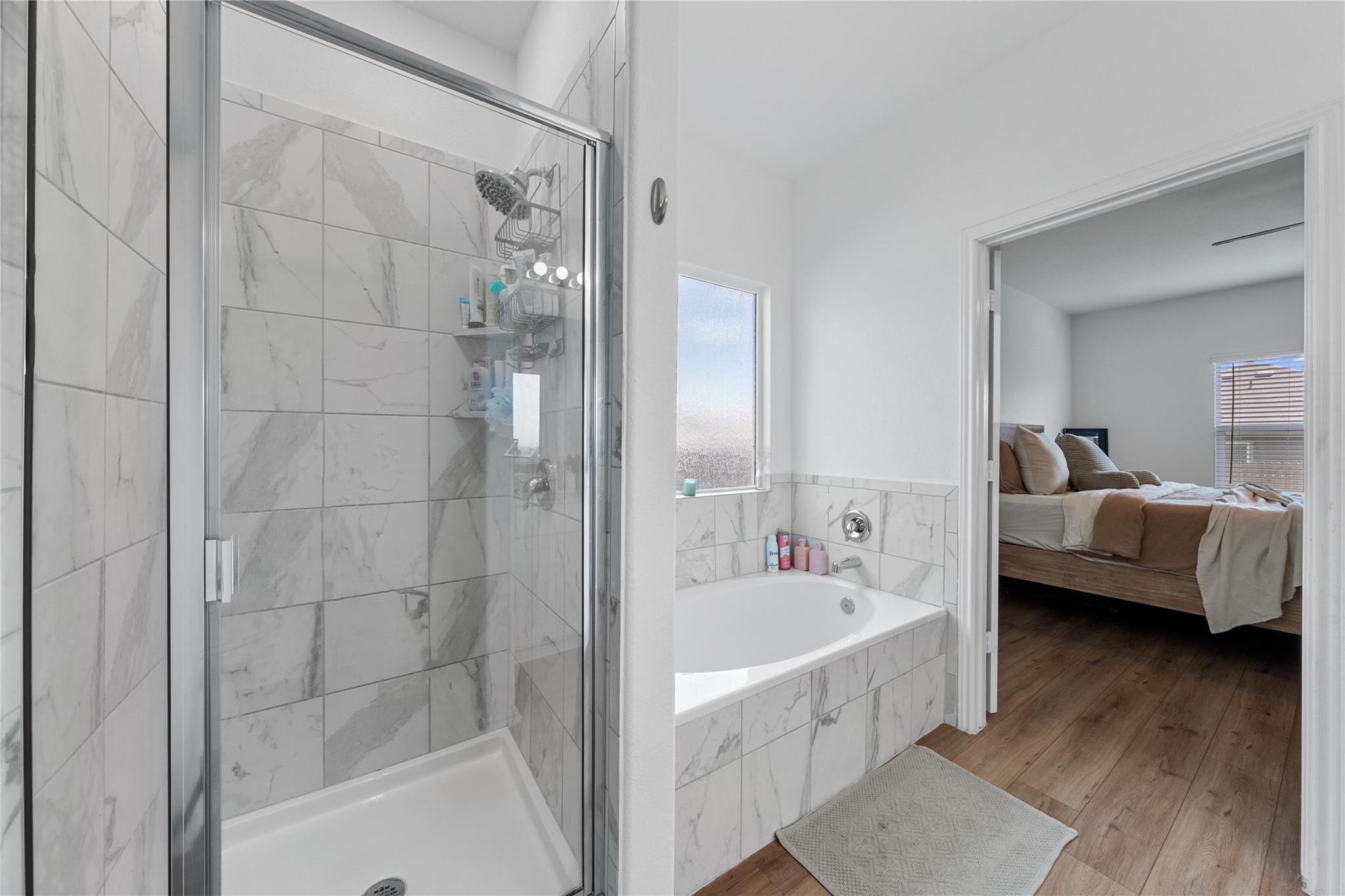 129 Rowdy Yates Way, Jarrell, TX 76537