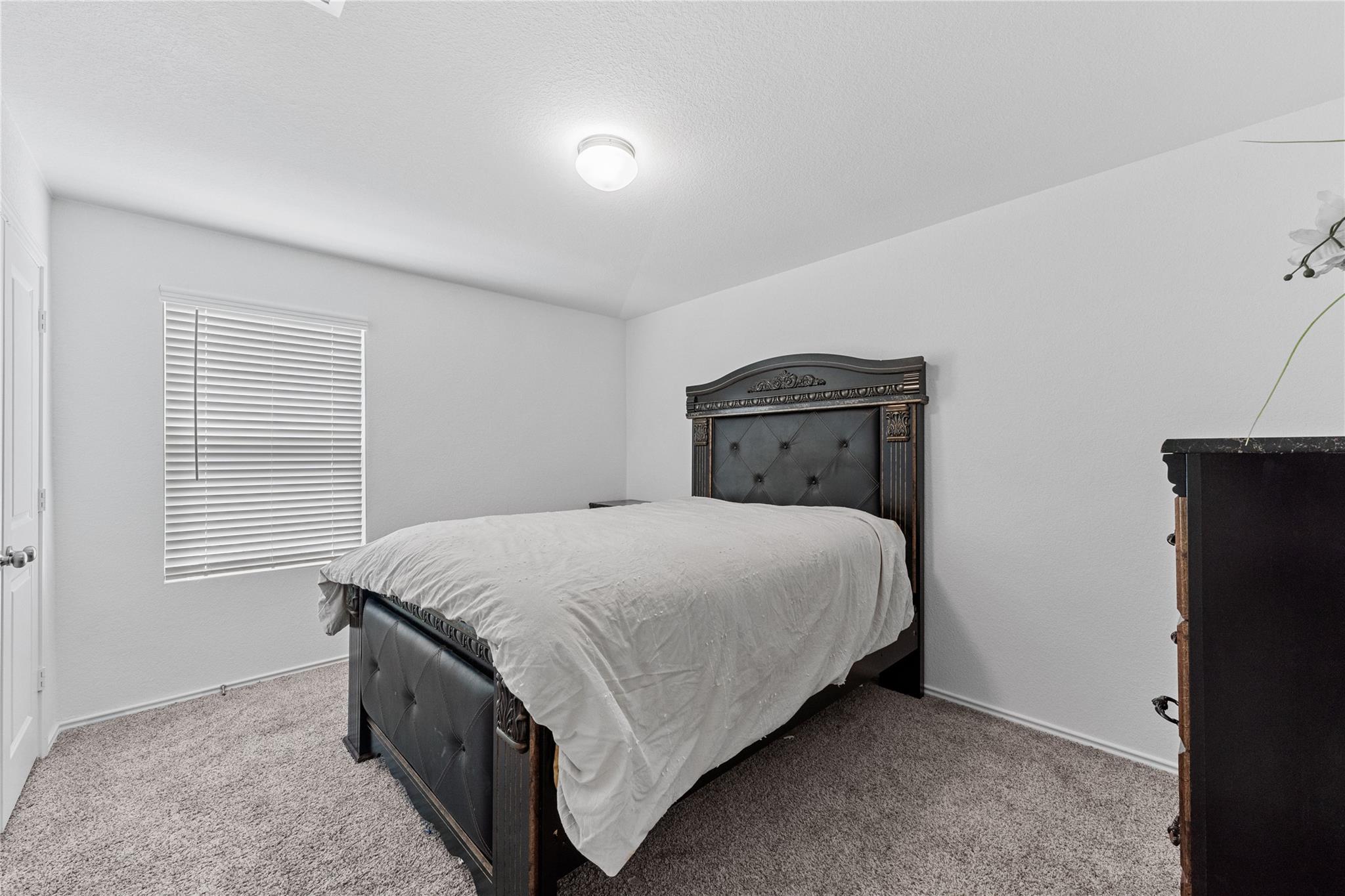 129 Rowdy Yates Way, Jarrell, TX 76537