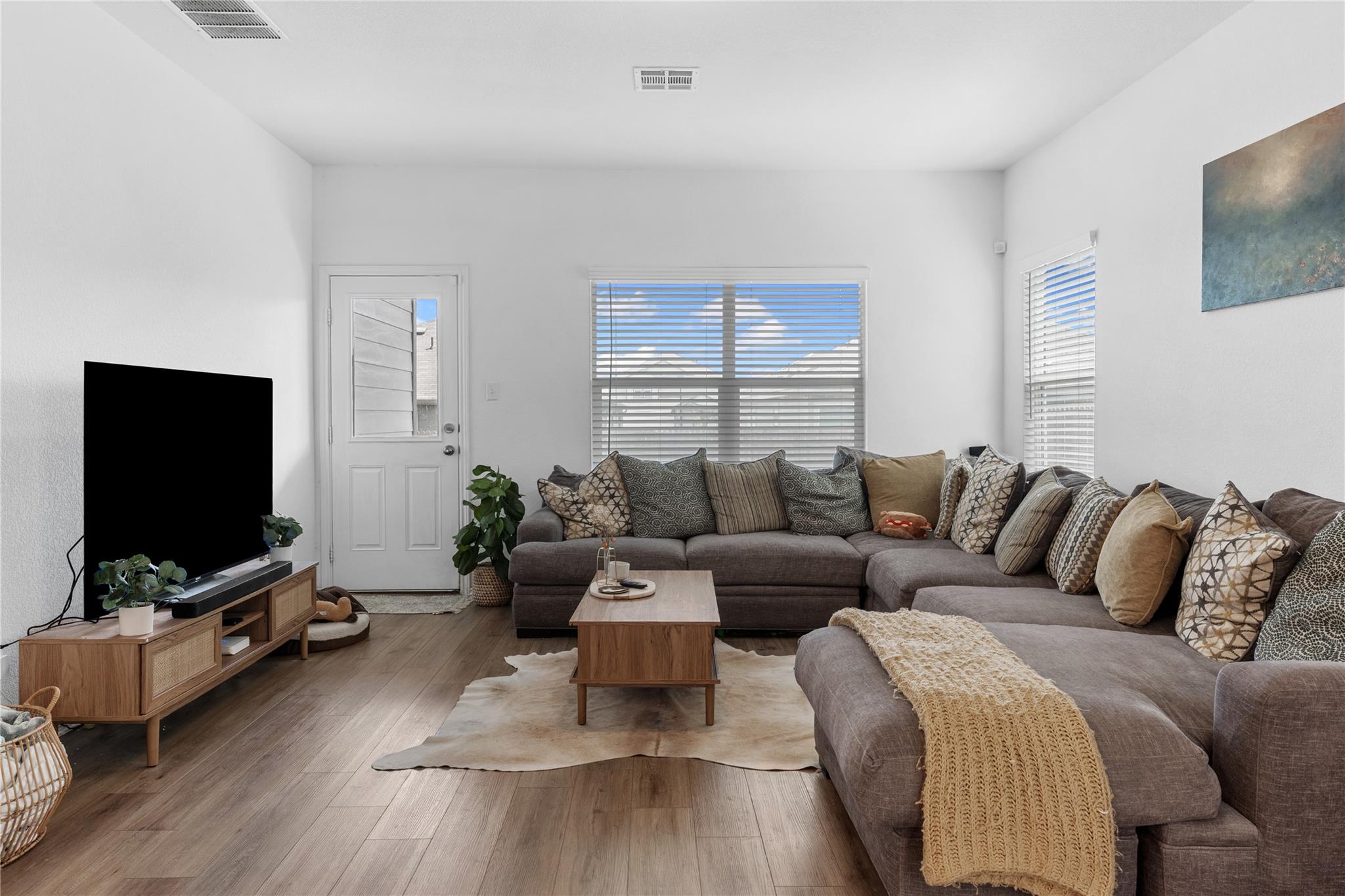 129 Rowdy Yates Way, Jarrell, TX 76537