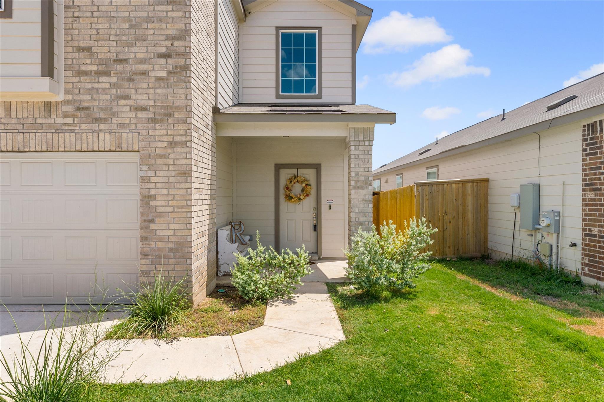 129 Rowdy Yates Way, Jarrell, TX 76537