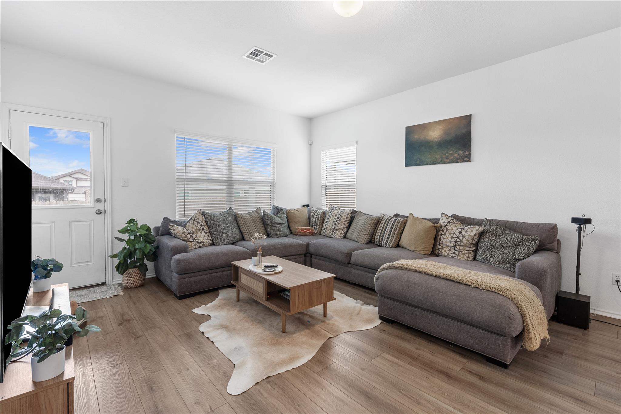 129 Rowdy Yates Way, Jarrell, TX 76537