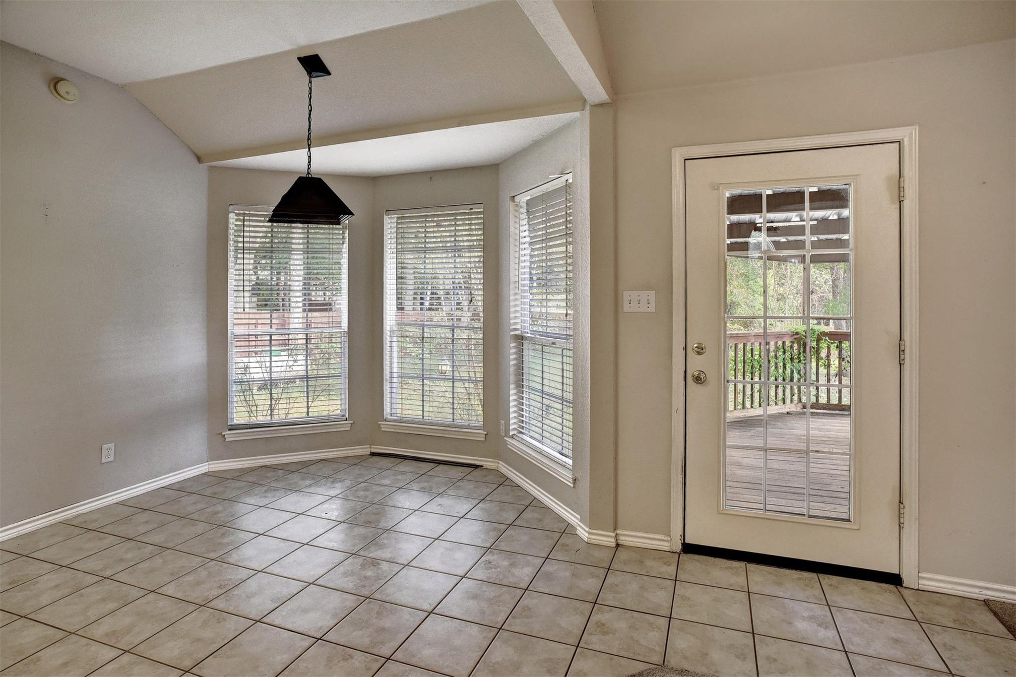 118 Kaneohe Dr, Bastrop, TX 78602