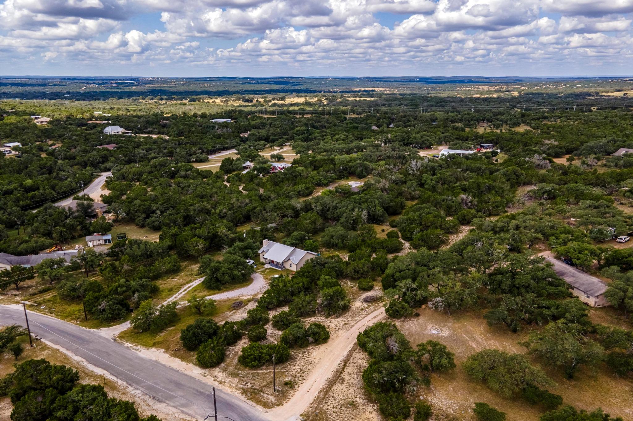 621 Deer Creek Cir, Dripping Springs, TX 78620