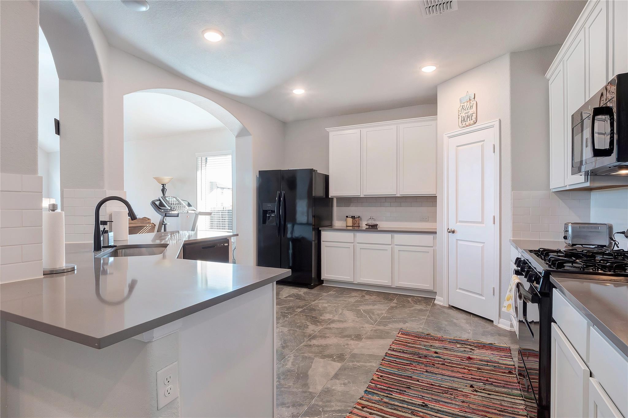 574 Sugar Cane Rd, Buda, TX 78610