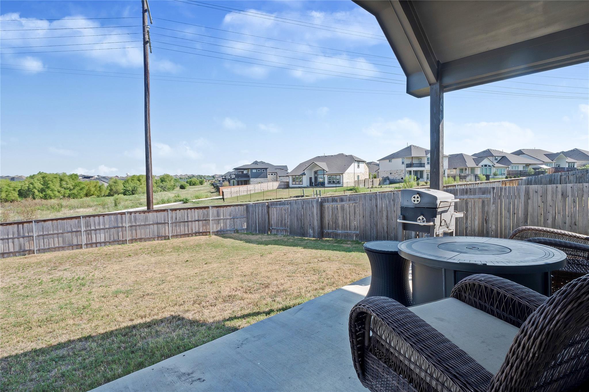 574 Sugar Cane Rd, Buda, TX 78610