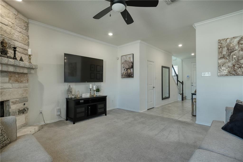 521 Bradford Ln, Hutto, TX 78634