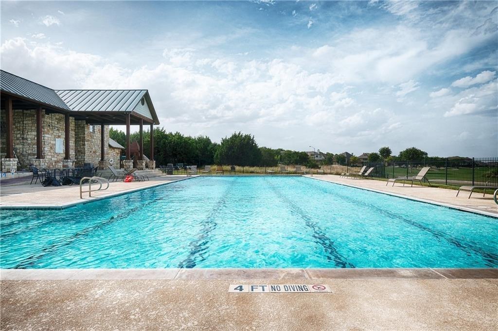 521 Bradford Ln, Hutto, TX 78634