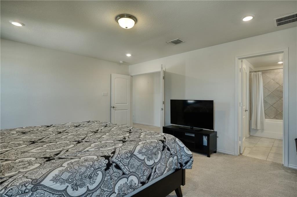 521 Bradford Ln, Hutto, TX 78634