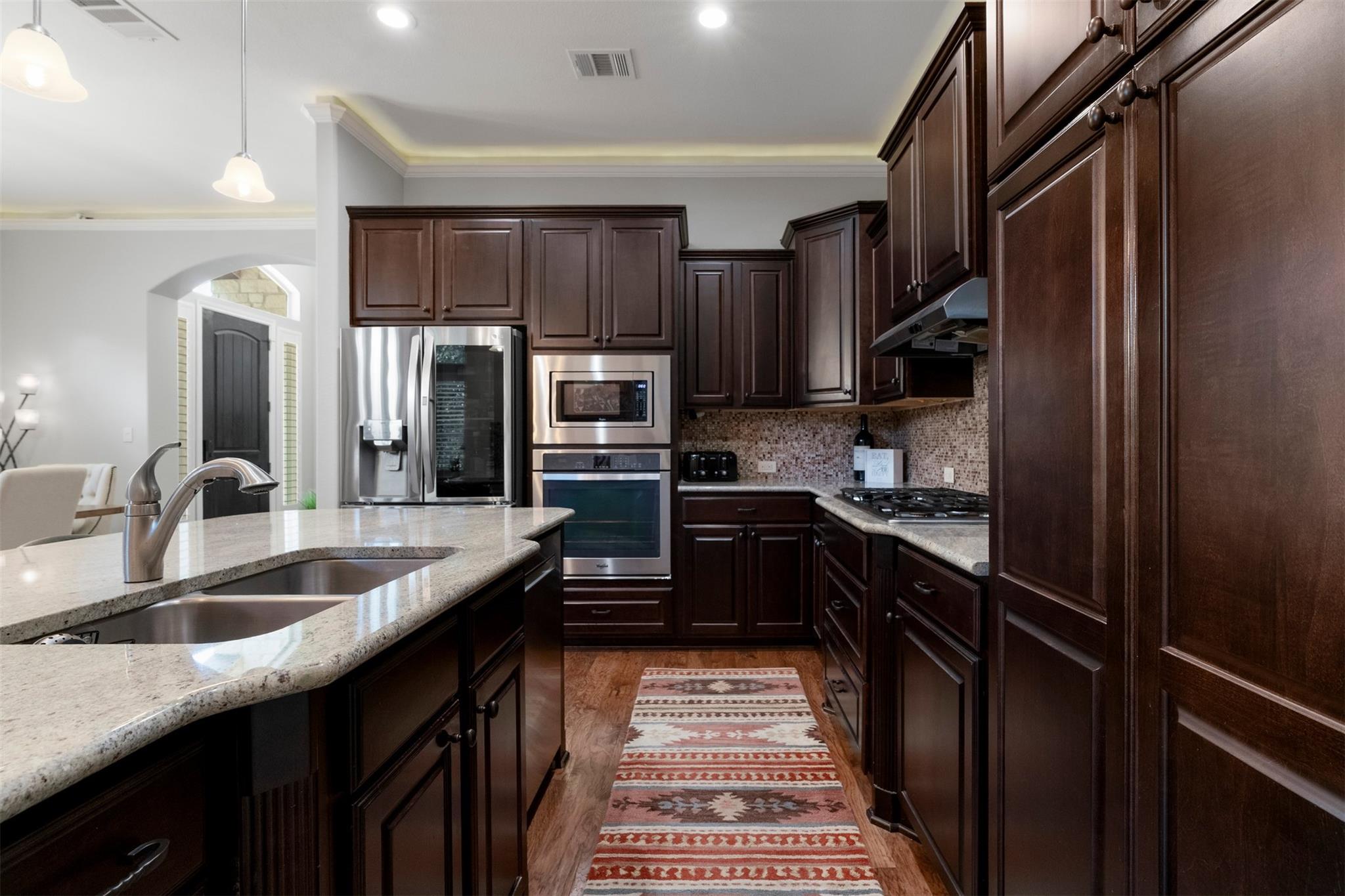 116 Perpetuation Dr, Lakeway, TX 78734