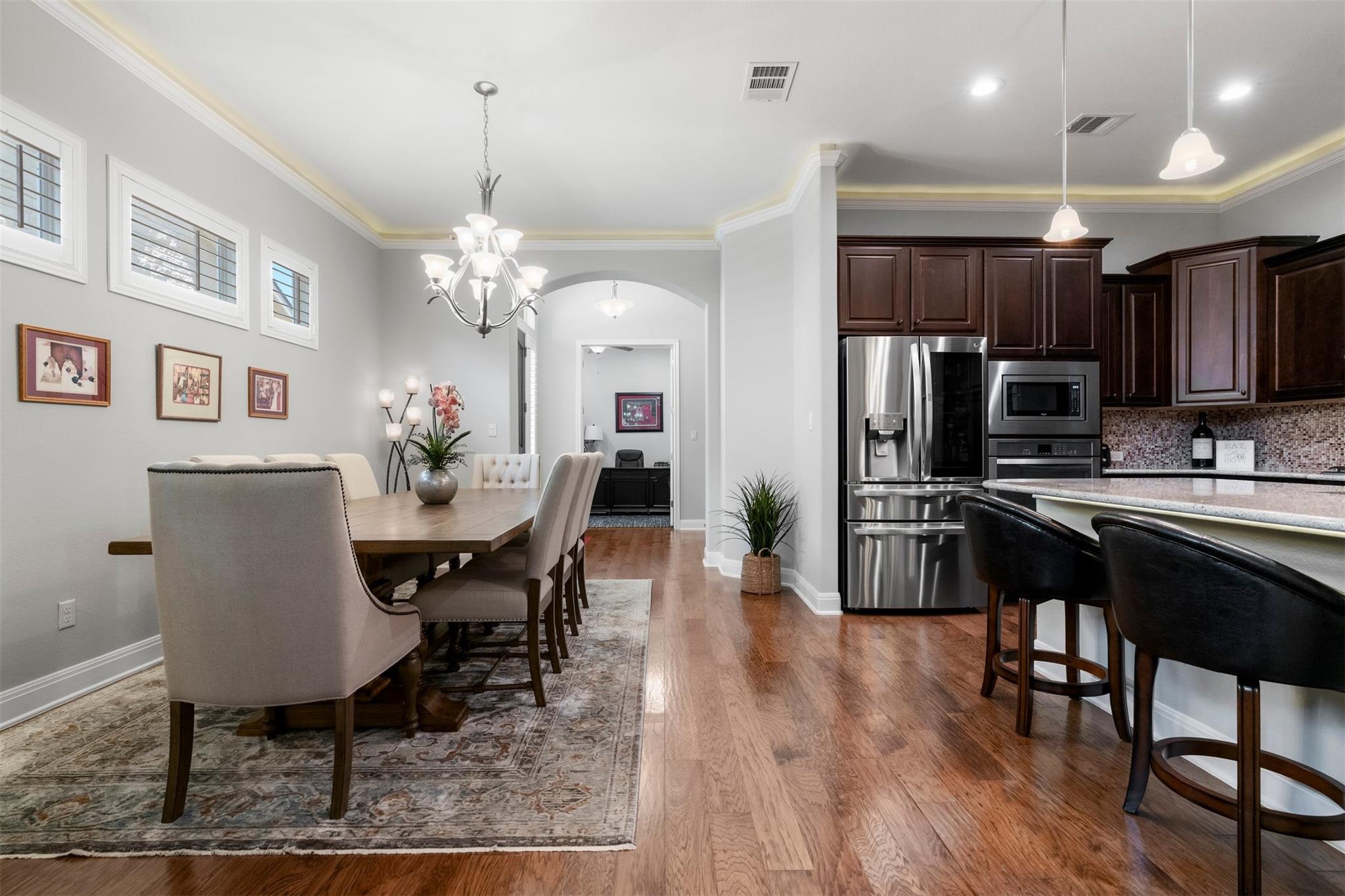 116 Perpetuation Dr, Lakeway, TX 78734