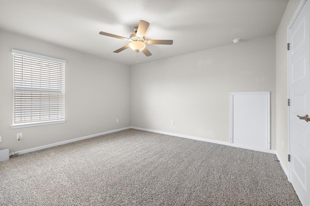 106 Stellers Swoop Dr, Cedar Creek, TX 78612