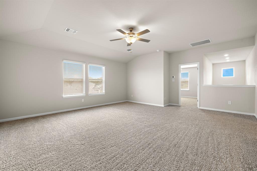 106 Stellers Swoop Dr, Cedar Creek, TX 78612