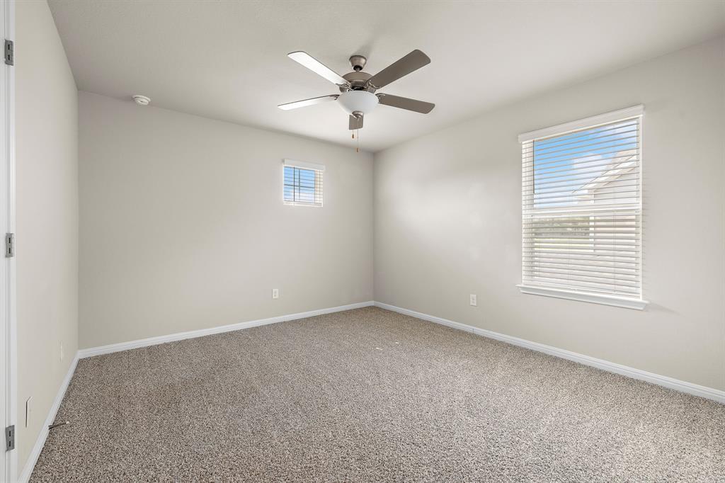 106 Stellers Swoop Dr, Cedar Creek, TX 78612