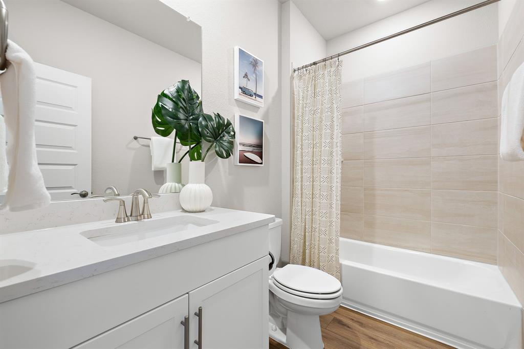 106 Stellers Swoop Dr, Cedar Creek, TX 78612