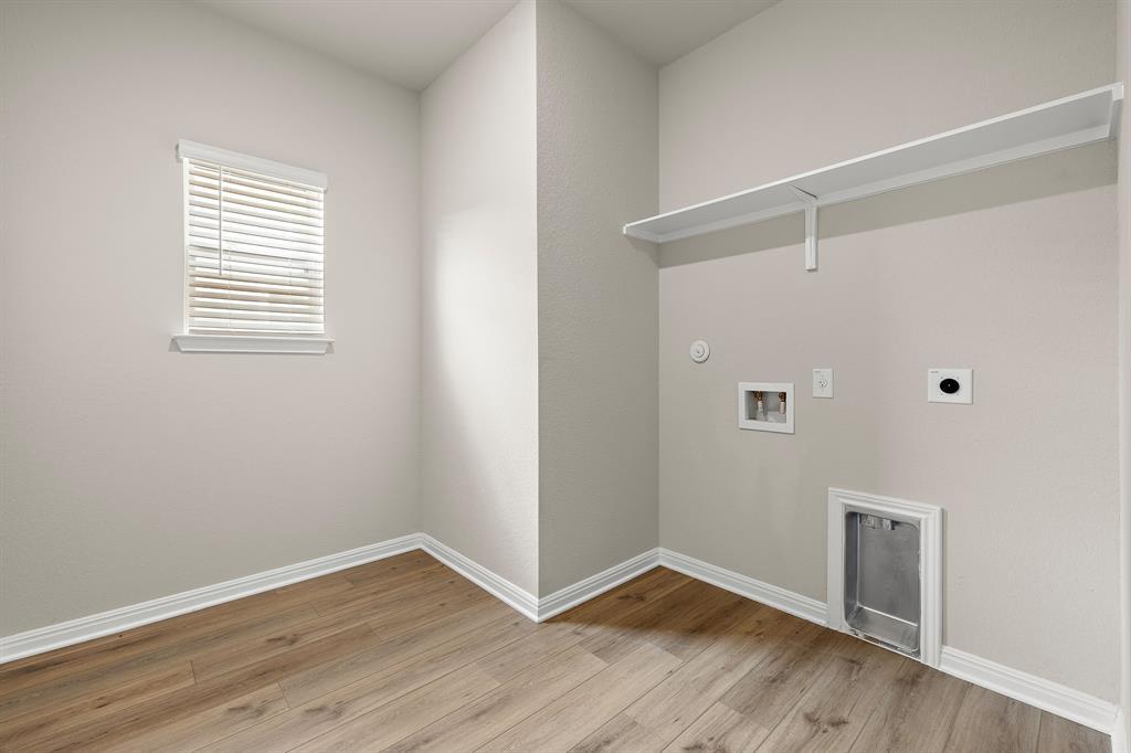 106 Stellers Swoop Dr, Cedar Creek, TX 78612