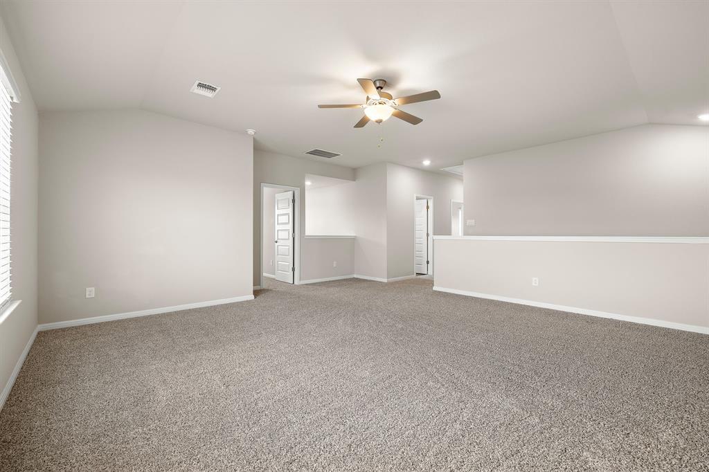 106 Stellers Swoop Dr, Cedar Creek, TX 78612