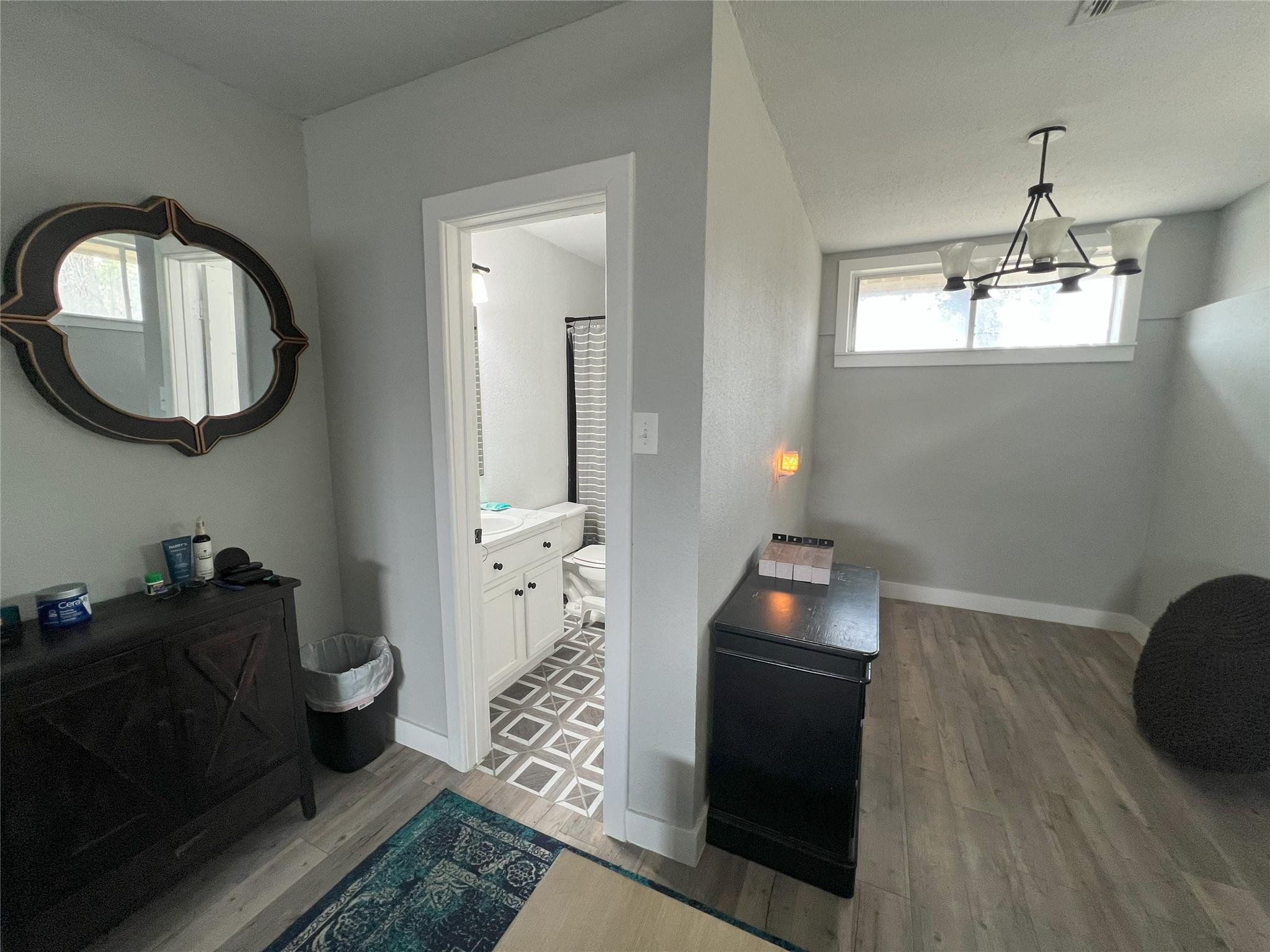 128 Skyview Ter # B, Leander, TX 78641