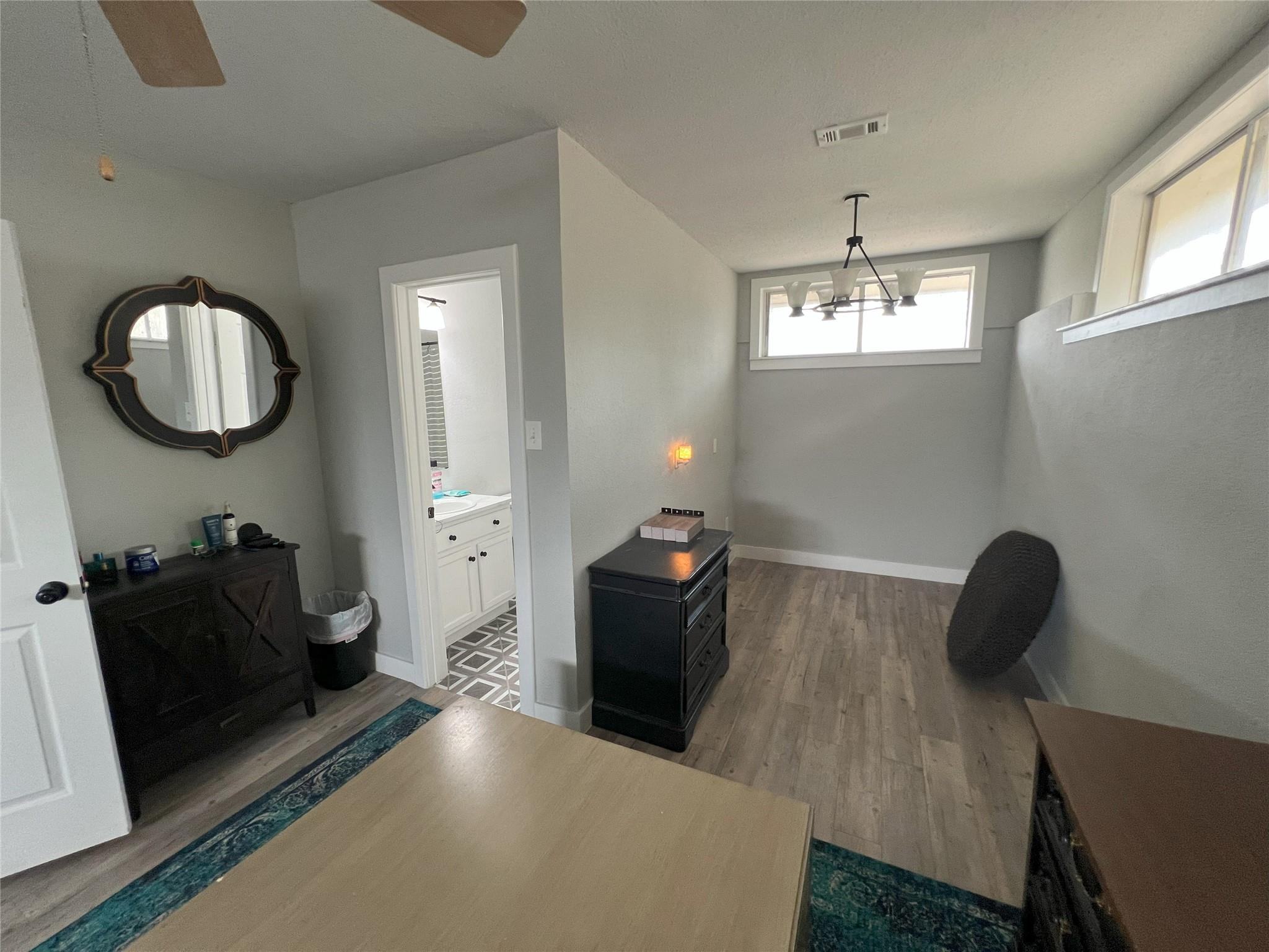 128 Skyview Ter # B, Leander, TX 78641