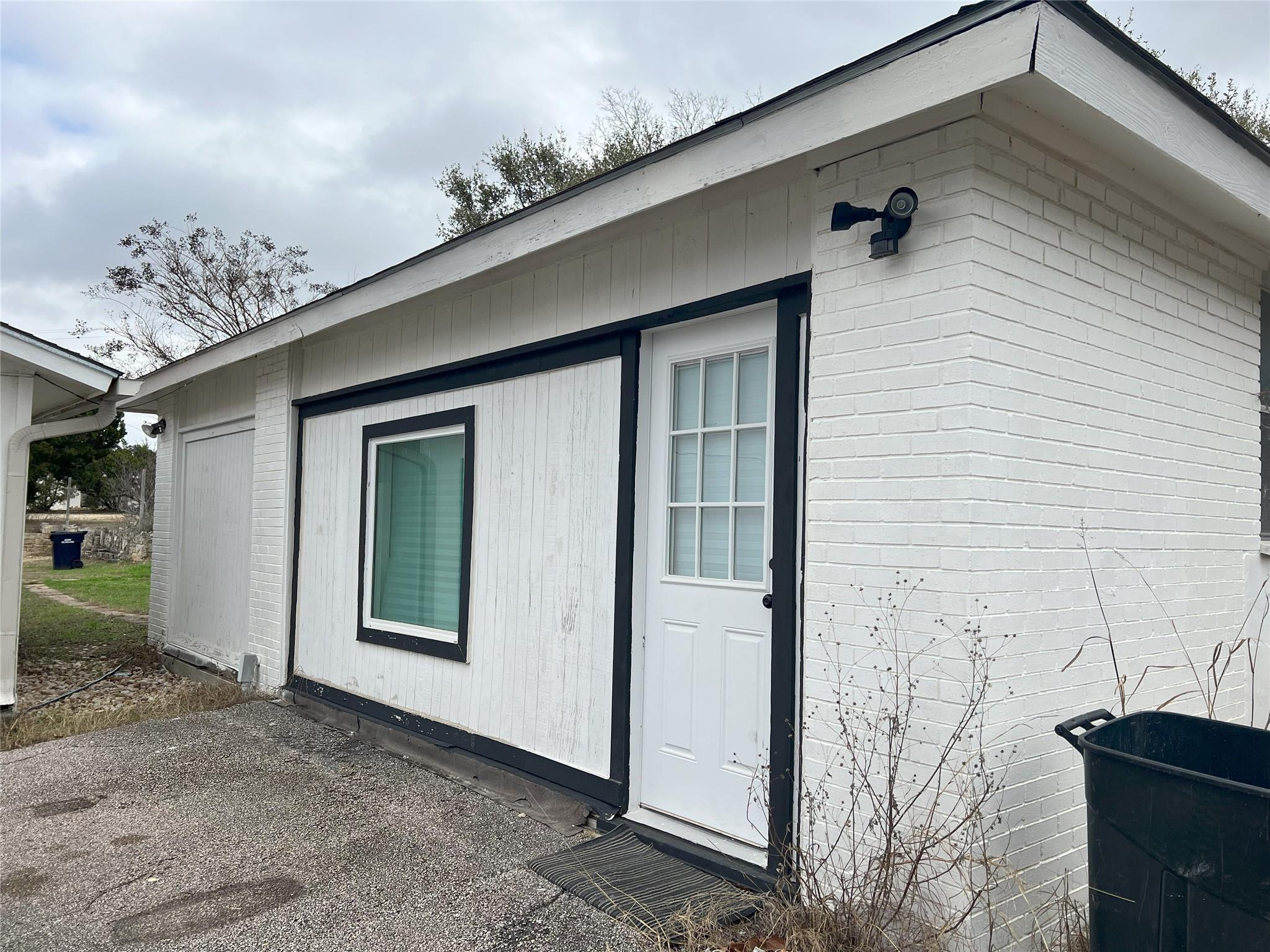 128 Skyview Ter # B, Leander, TX 78641