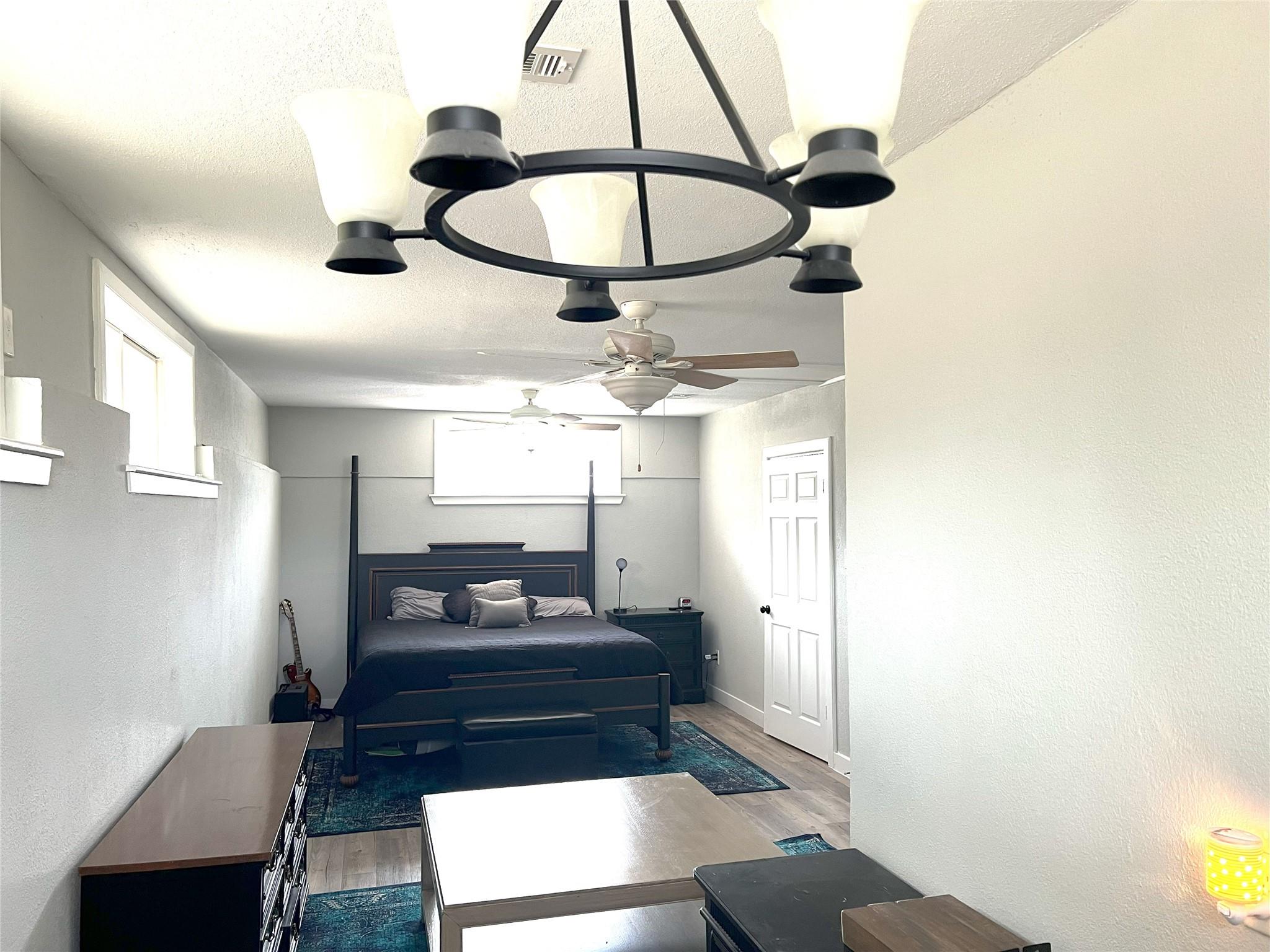 128 Skyview Ter # B, Leander, TX 78641