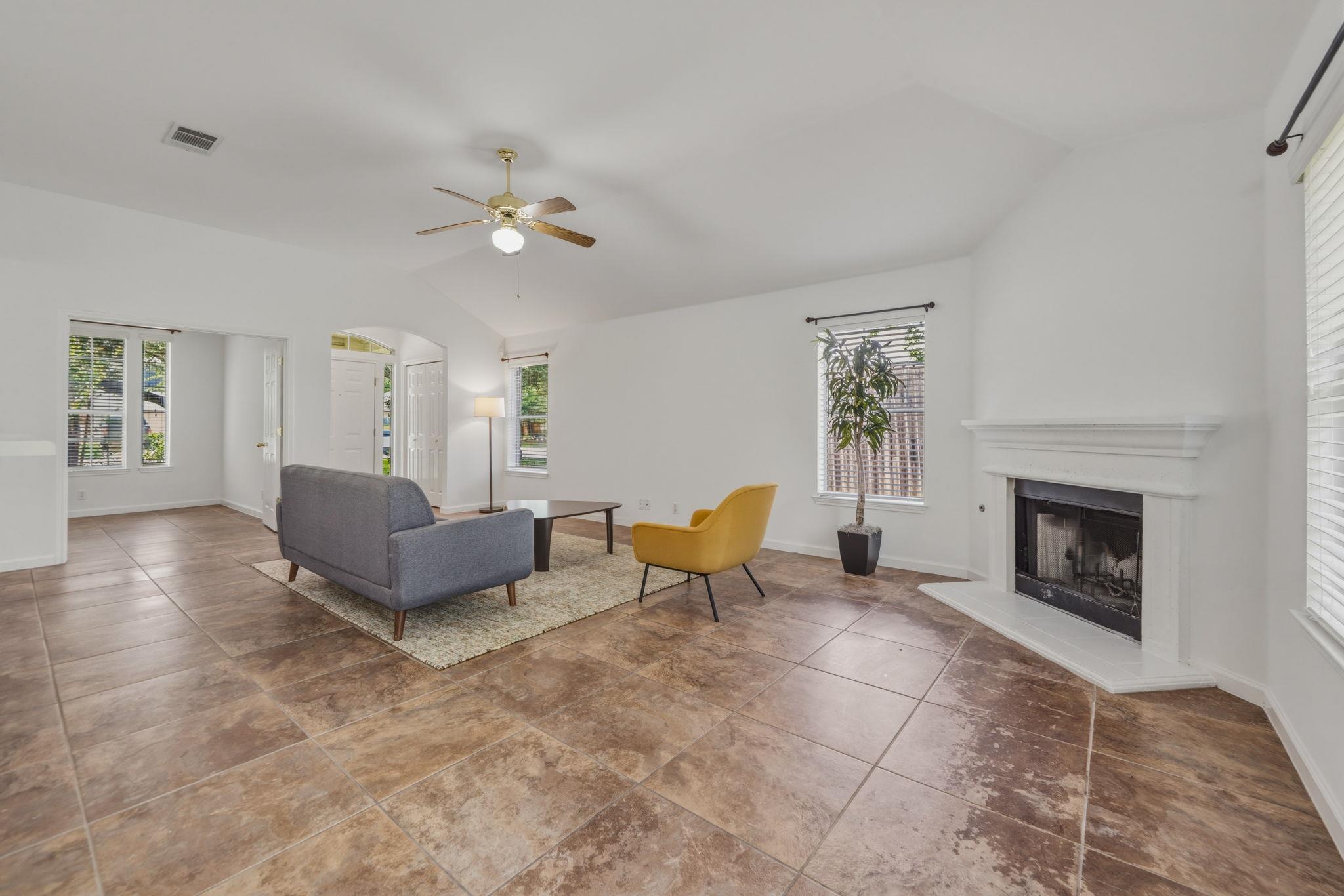1590 Brandi Cir, Kyle, TX 78640