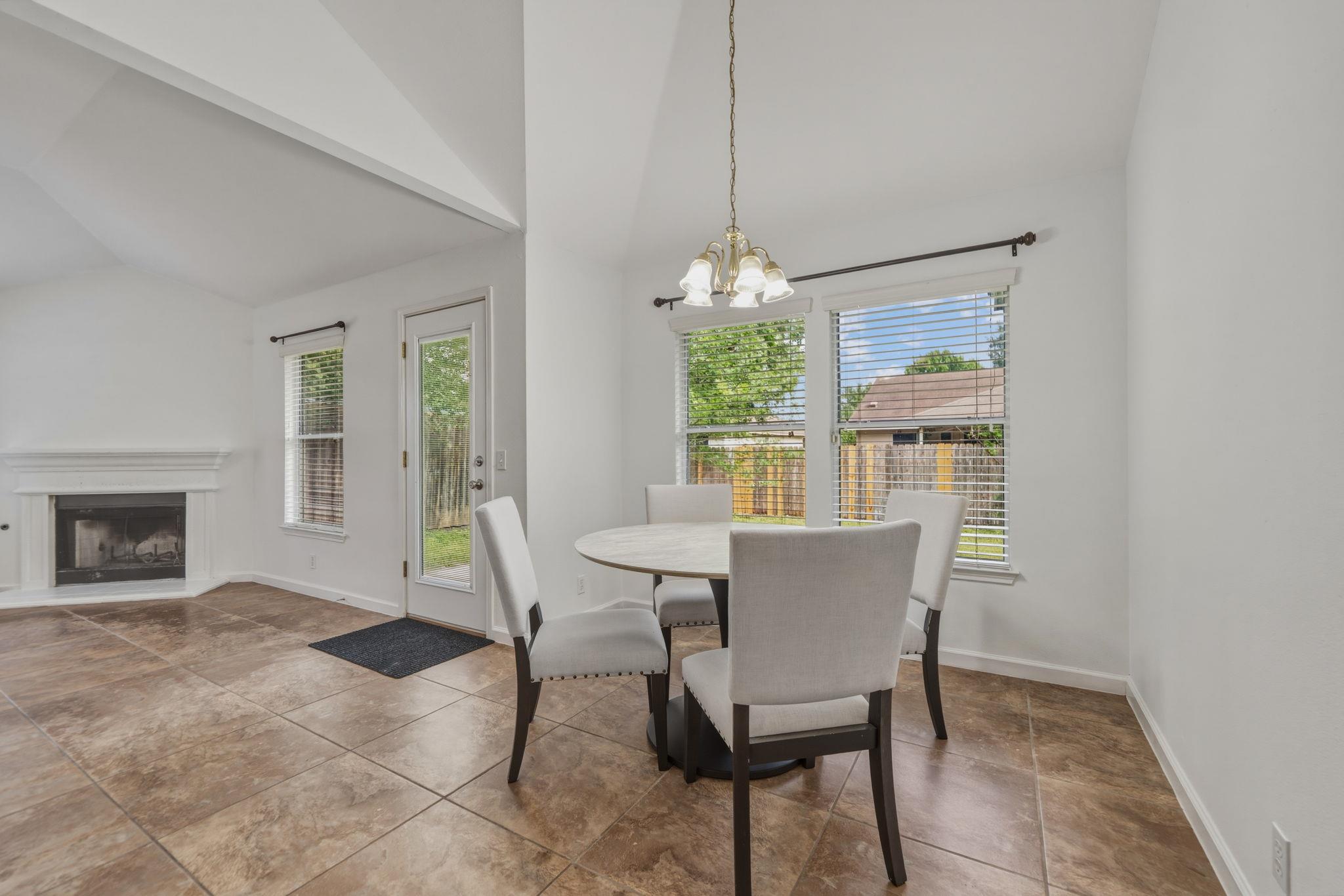 1590 Brandi Cir, Kyle, TX 78640
