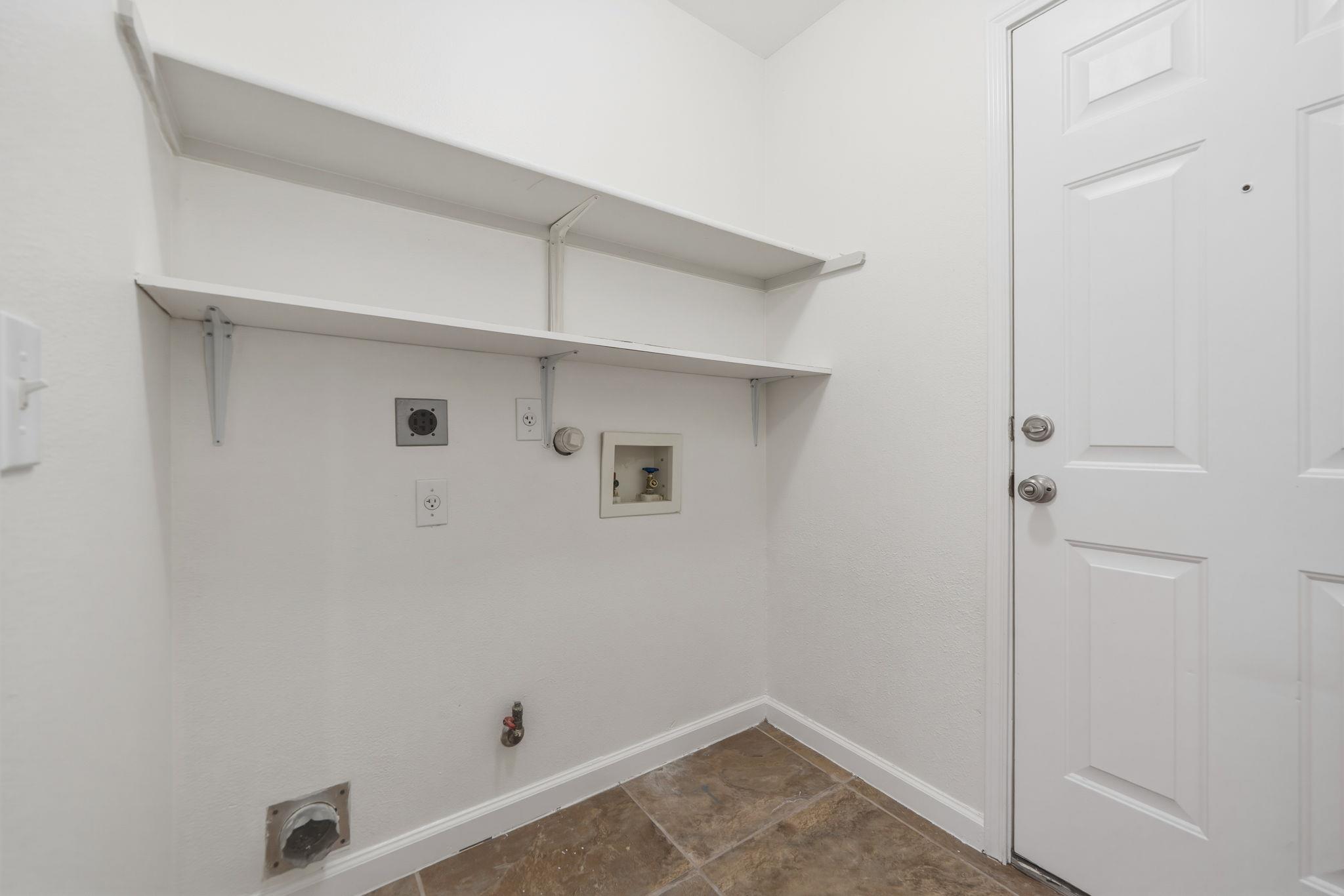 1590 Brandi Cir, Kyle, TX 78640