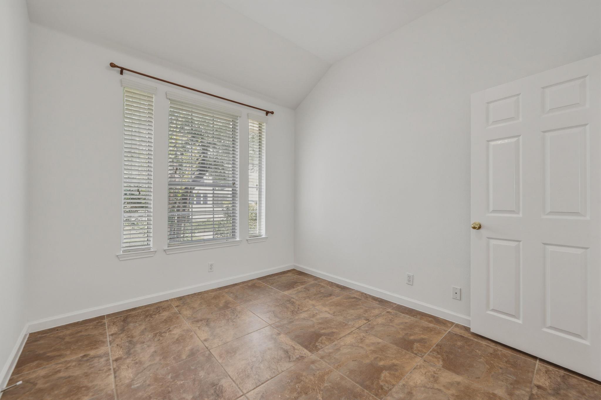 1590 Brandi Cir, Kyle, TX 78640