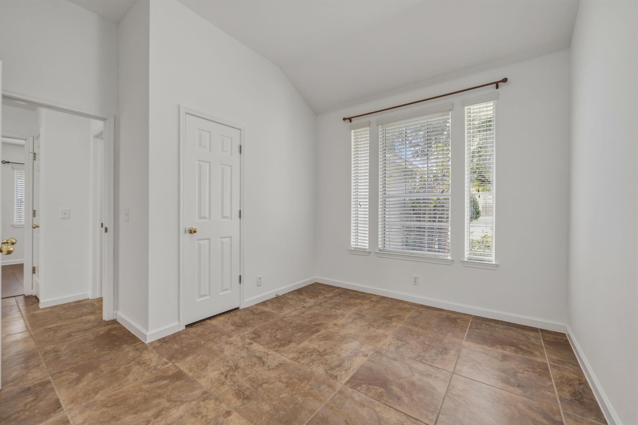 1590 Brandi Cir, Kyle, TX 78640