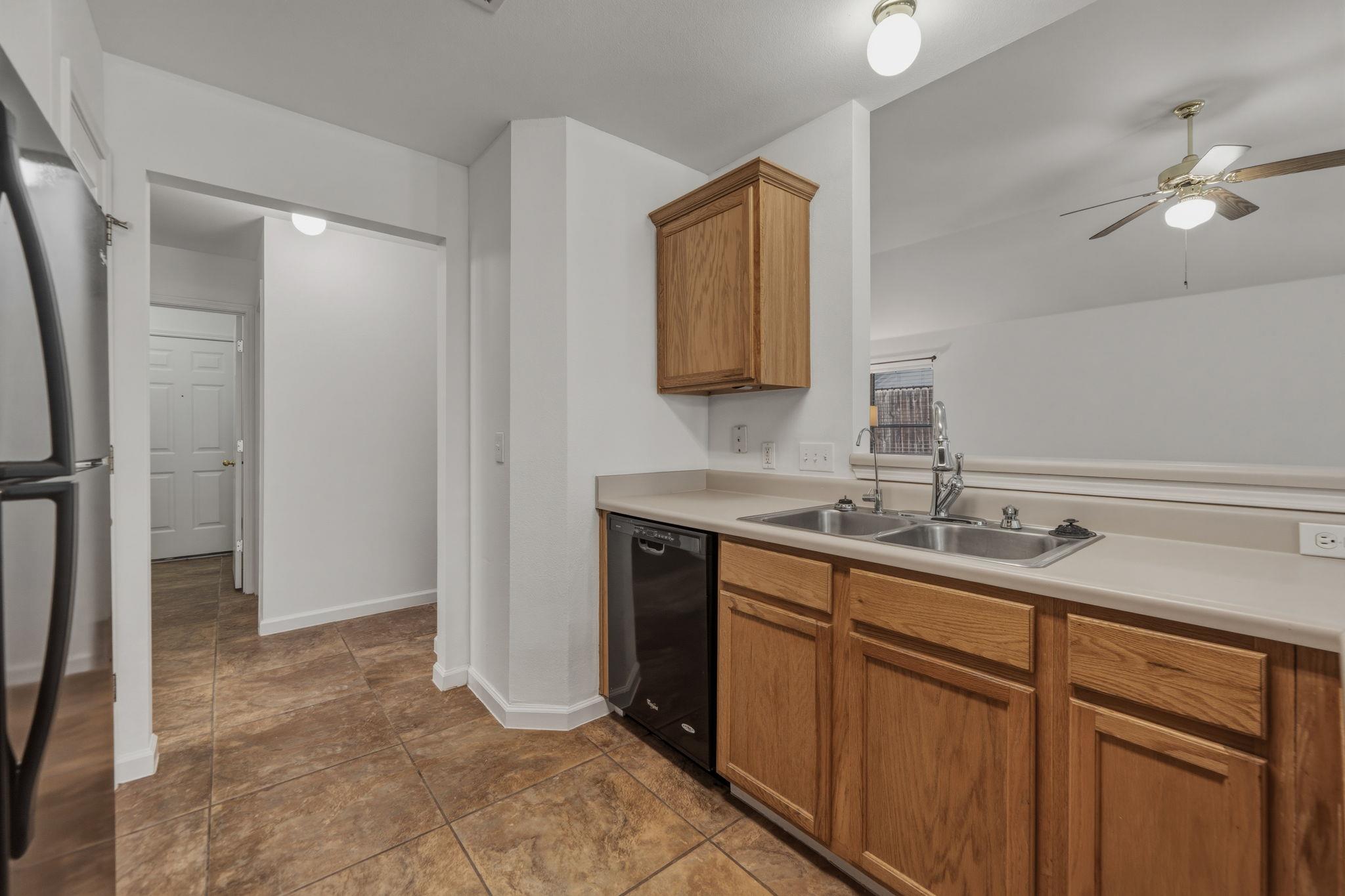 1590 Brandi Cir, Kyle, TX 78640