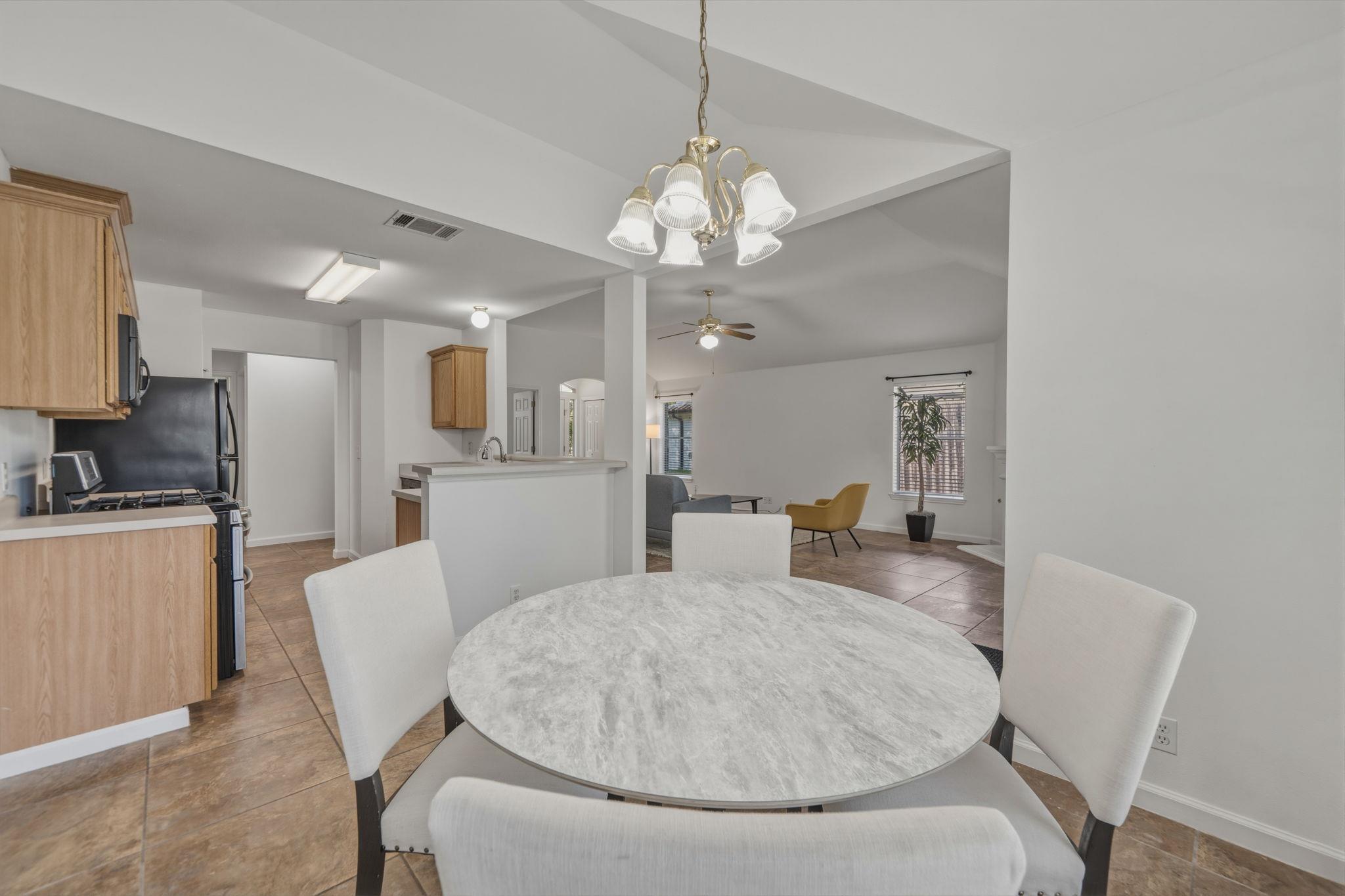 1590 Brandi Cir, Kyle, TX 78640