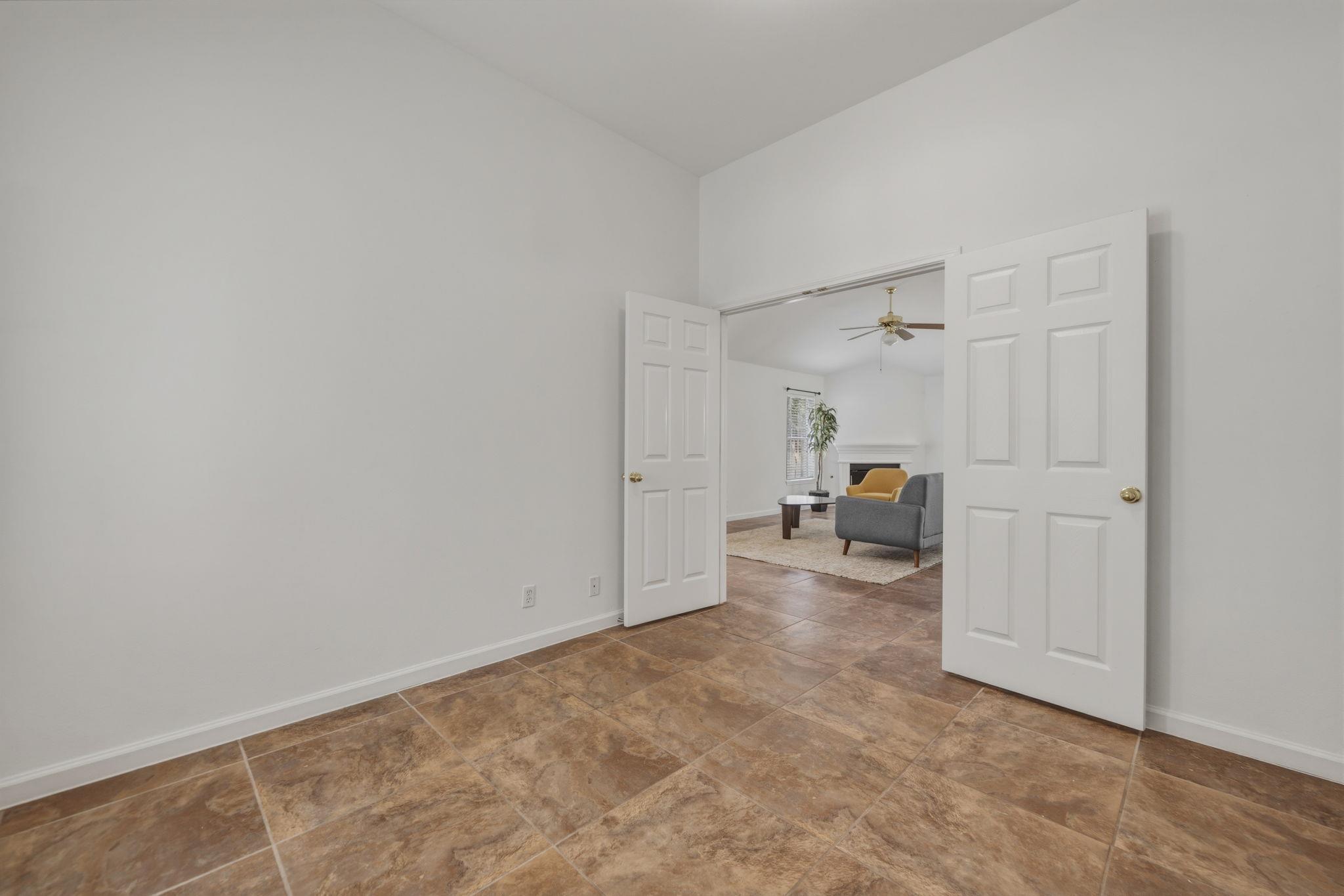 1590 Brandi Cir, Kyle, TX 78640