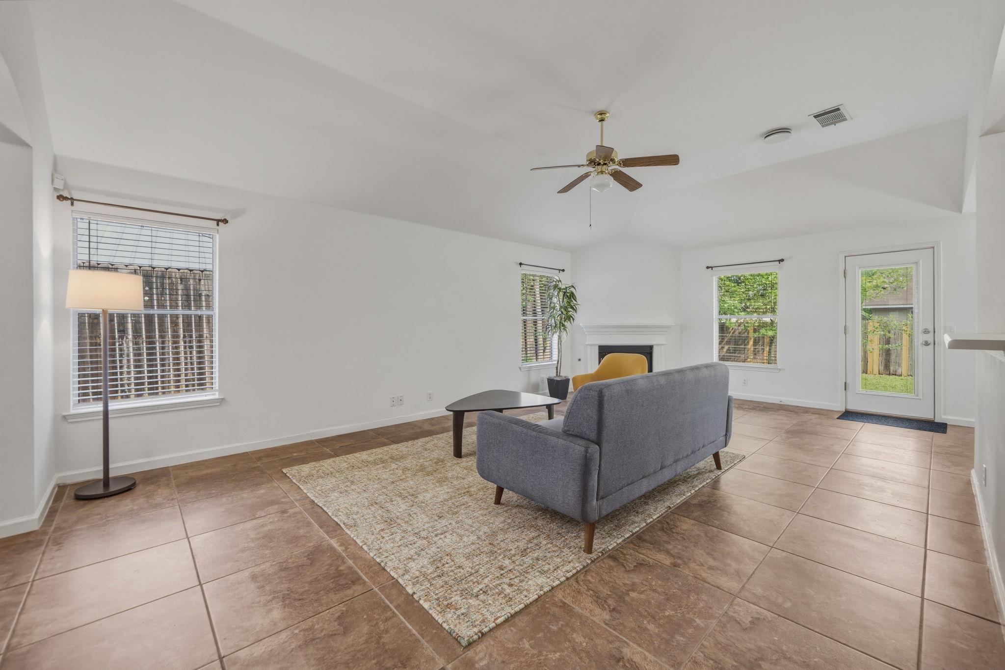 1590 Brandi Cir, Kyle, TX 78640