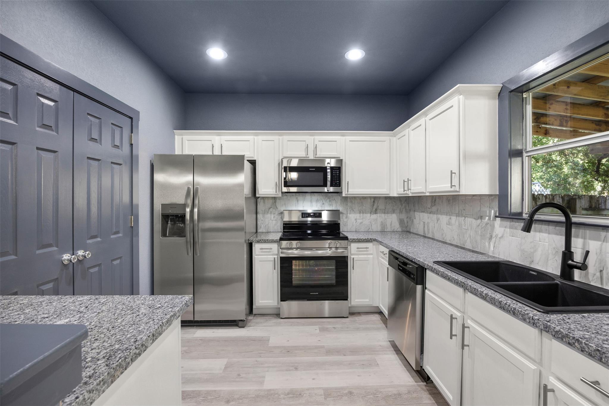 38 and 40 Deer Ridge Rd, Wimberley, TX 78676