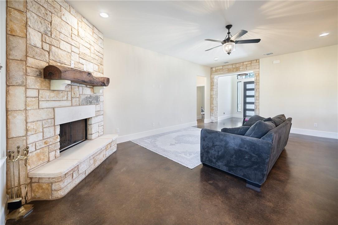 315 Bluestem Cv, Georgetown, TX 78633