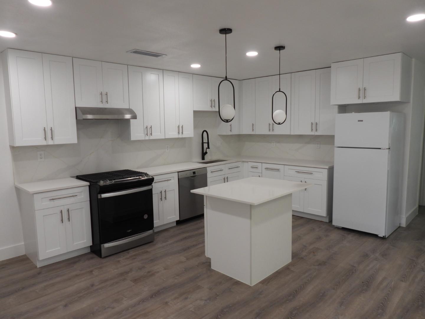 1621 Rutland Dr # B, Austin, TX 78758